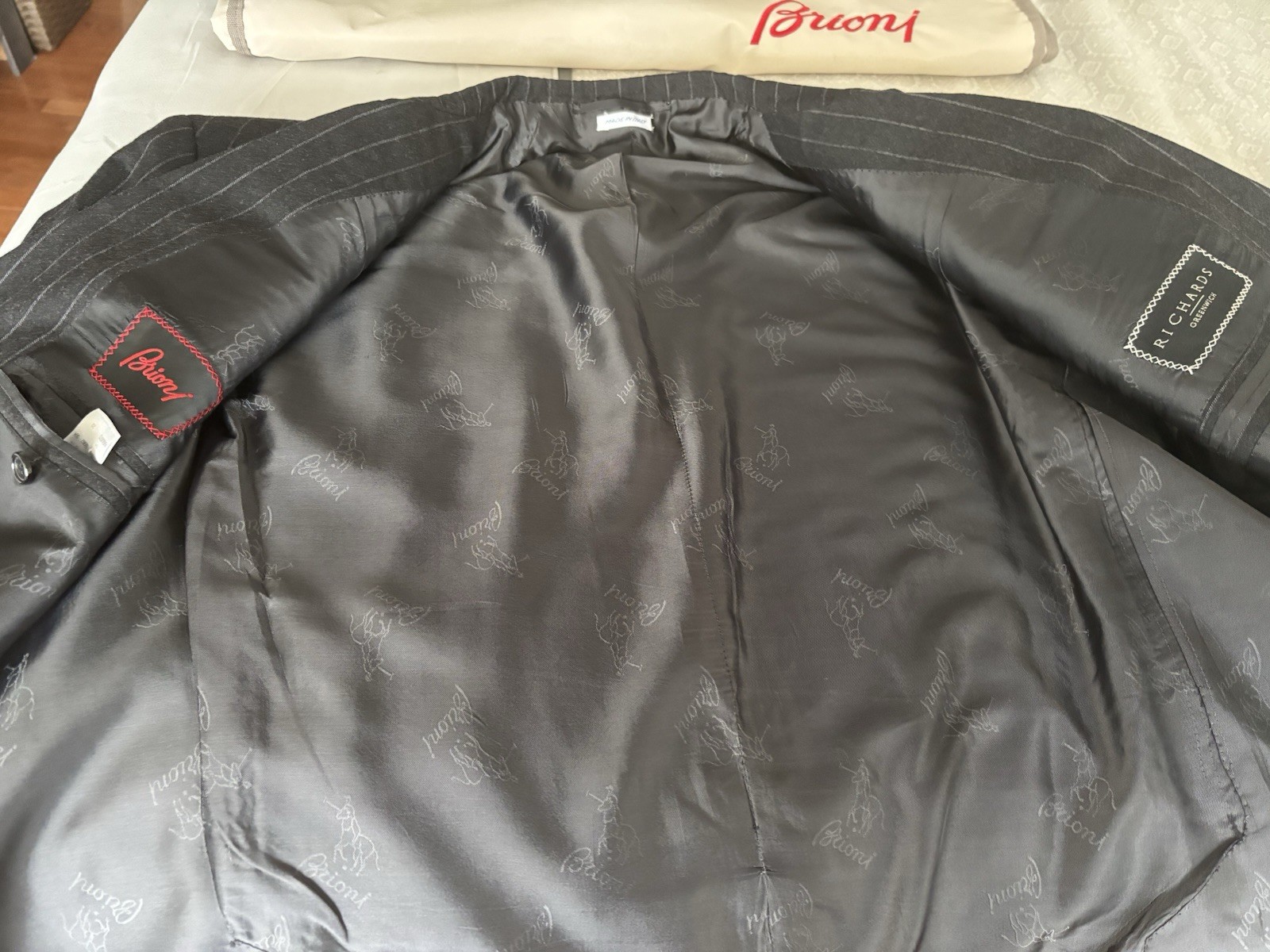 Brioni Suit 46L 40×30 Charcoal Gray Pinstripe Wool Suit