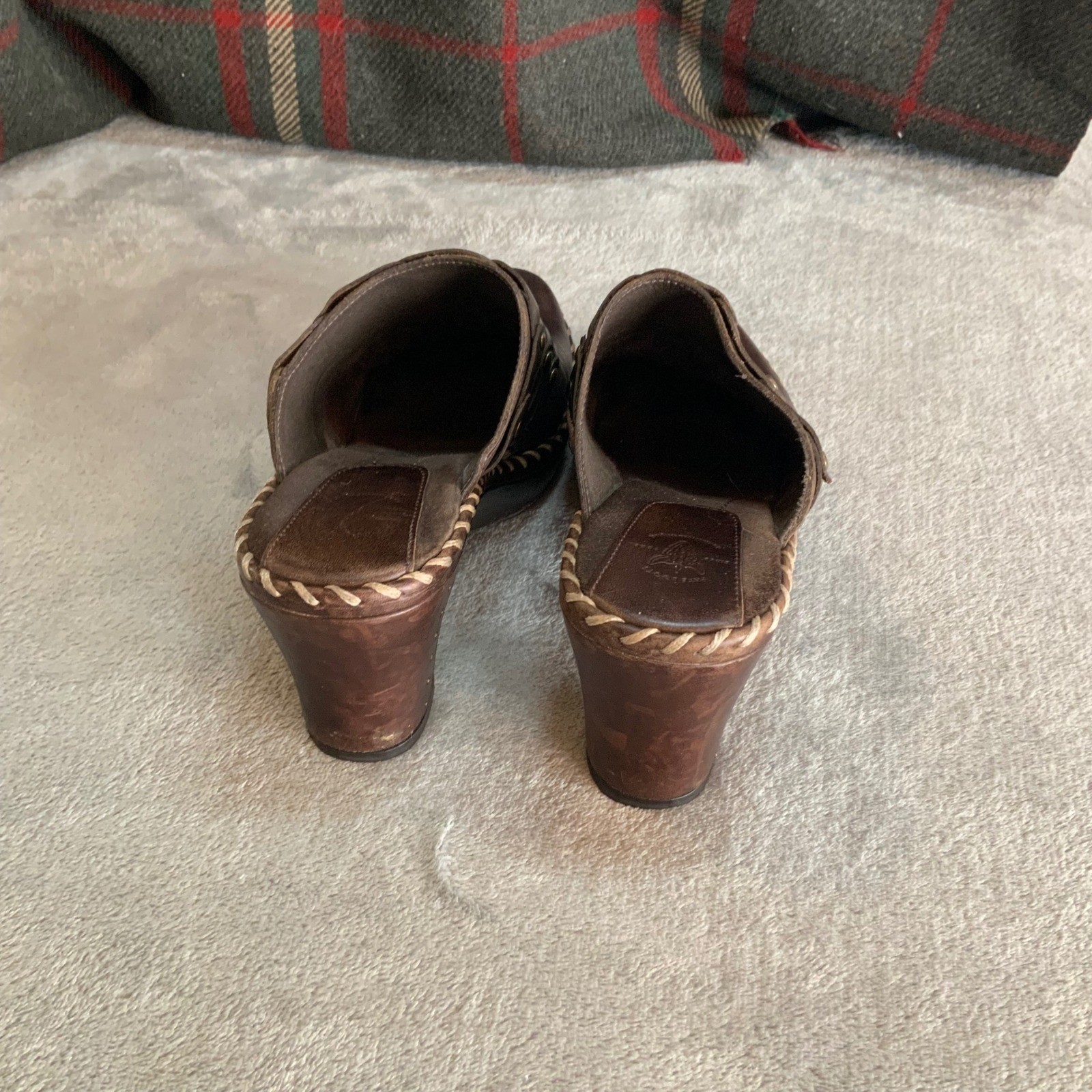 Frye Women Leather Stud Whipstitch Clog Mules Dk Brown Block Heel Round Toe 8.5