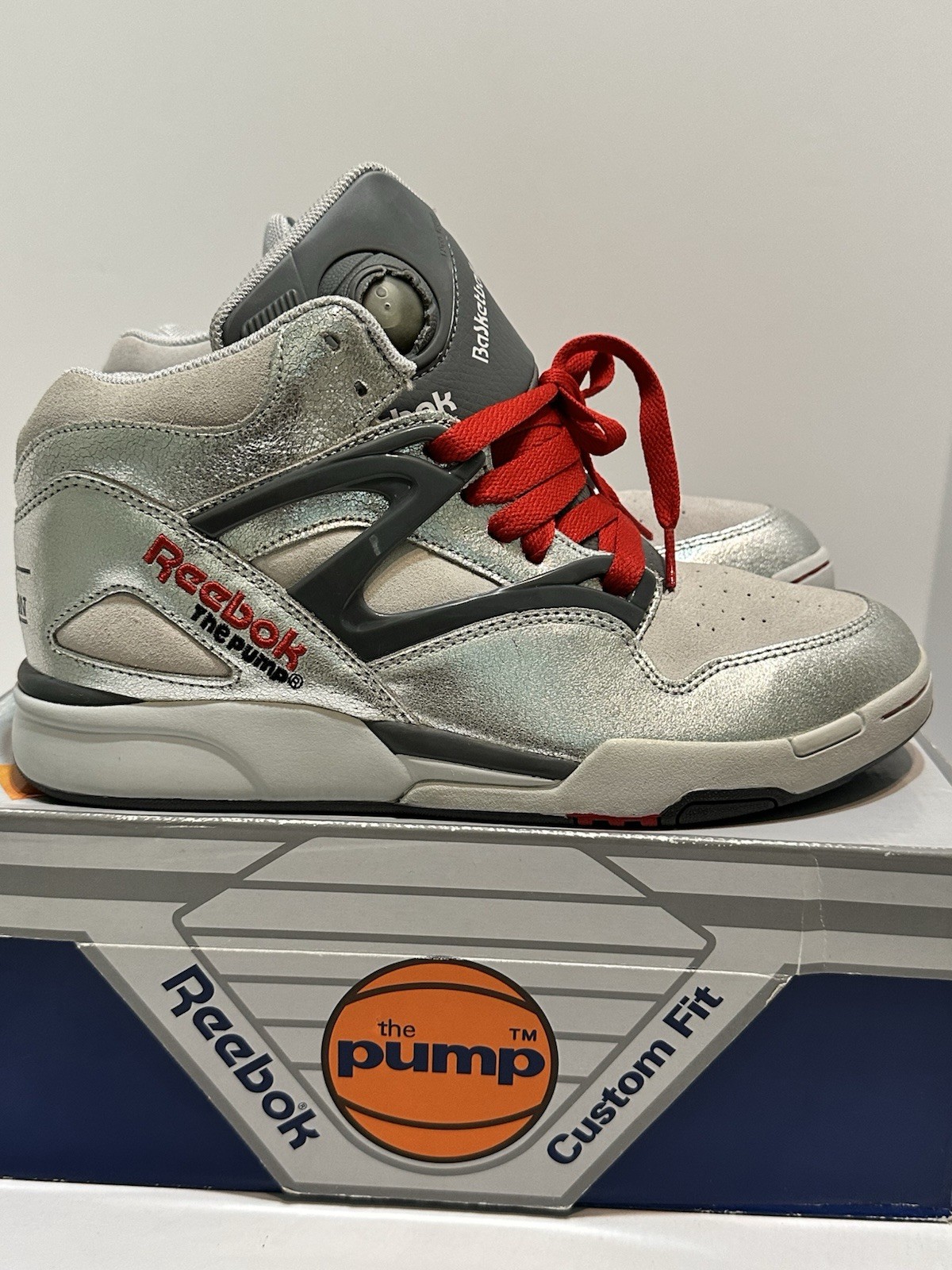 Reebok Pump Omni Lite Metallic Silver (4-175014) Reebok Pump Sneakers Size 9