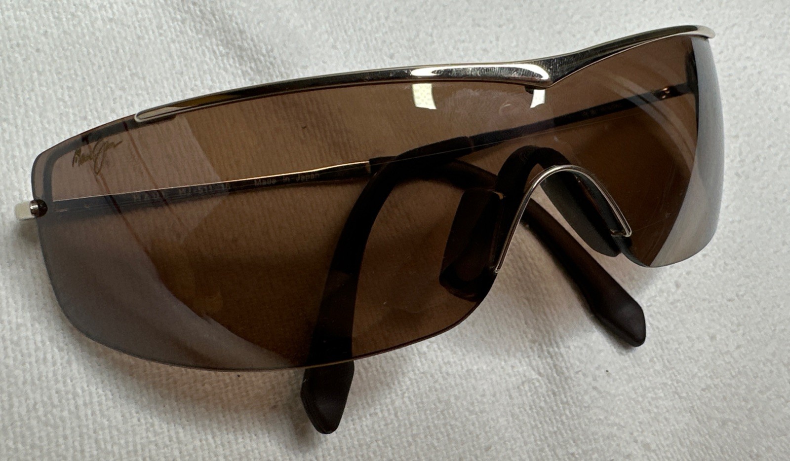 Maui Jim MJ 511 16 Gold Semi Rimless Bronze Lenses -LENS HAS SCRATCHES
