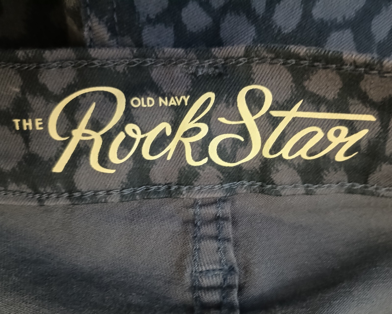 Old Navy Rockstar Womens 18 Reg Denim Jeans Black Gray Spotted Animal Pants