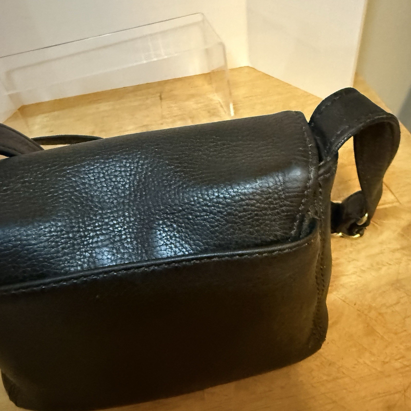 Coach 1997 Vintage G7M-4929 Sonoma Small Full Flap Black USA Full Grain Cowhide
