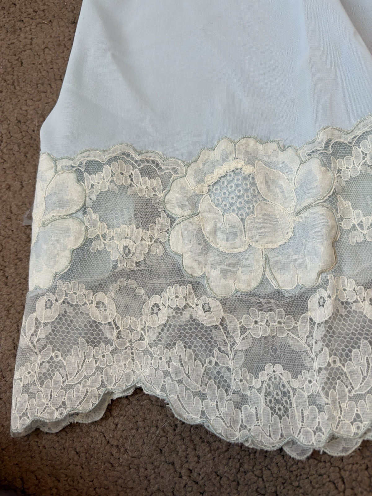 Vintage saramae lingerie 696 Light blue slip Lace Trim Slit Has Stain Sz Medium