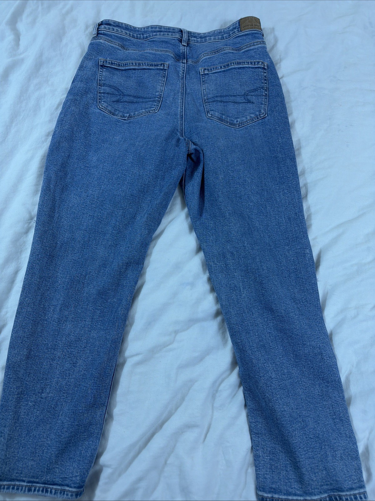 american eagle strigid Mom Jeans Womens Size 12 Medium Wash Thrashed