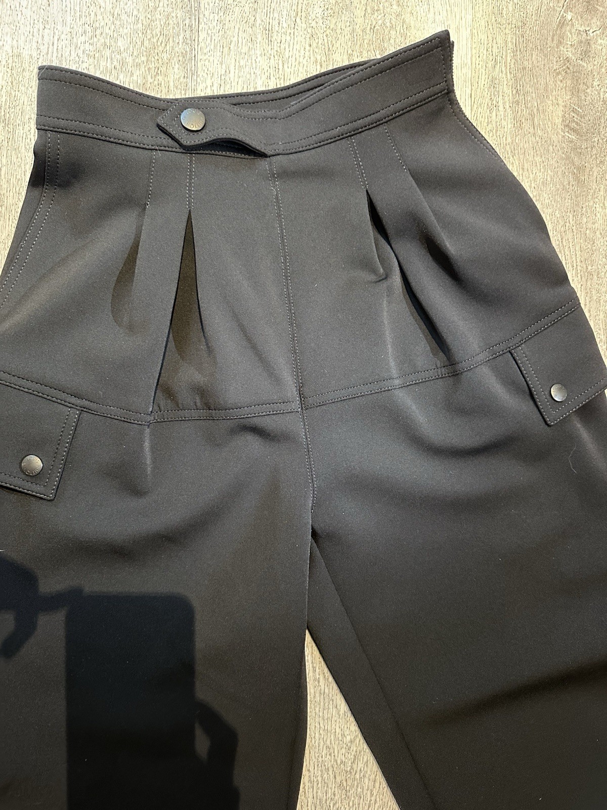 Authentic Louis Vuitton FW21 Technical Tucked Cargo Pants