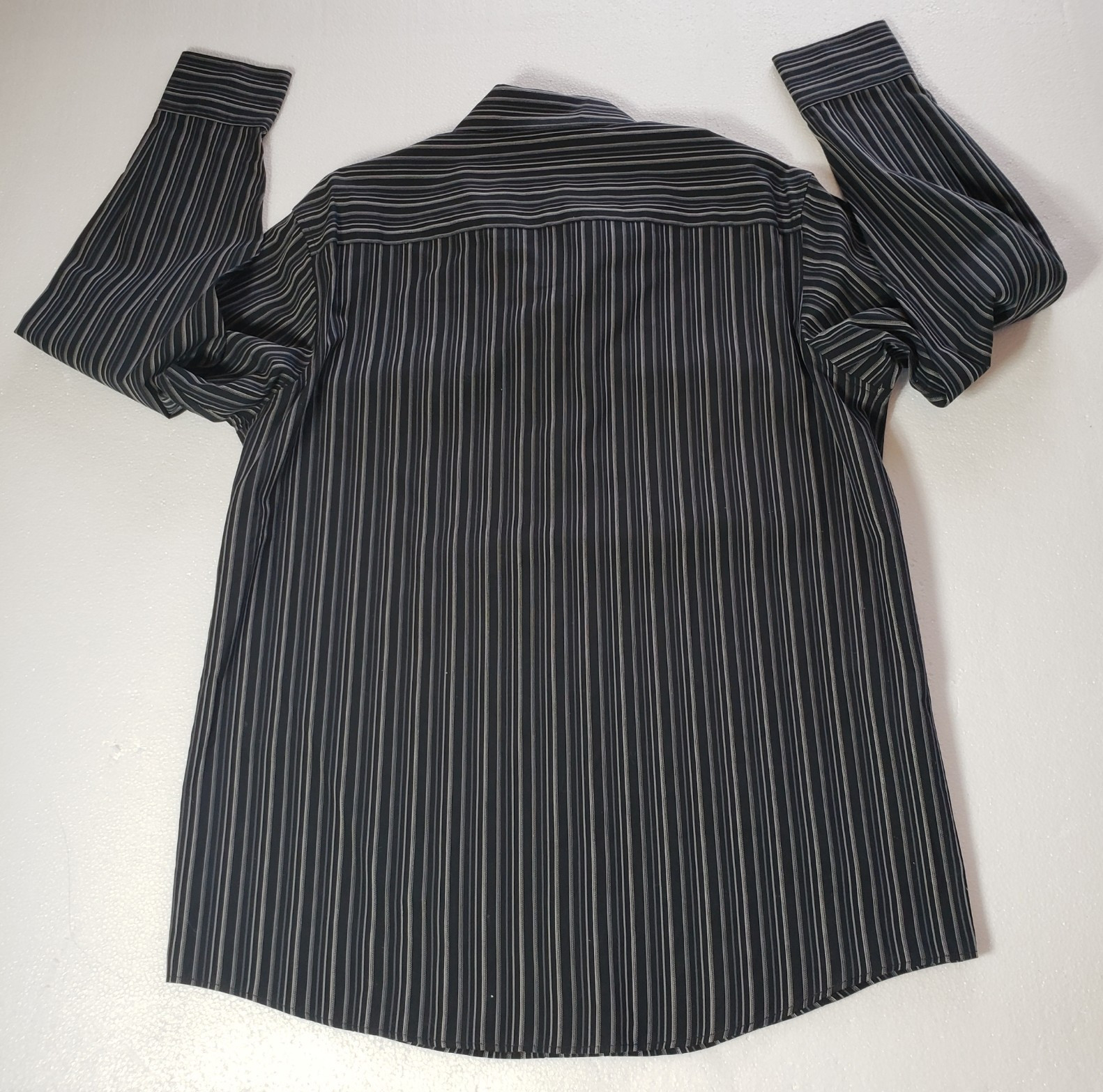 NEW Men’s Axcess Essentials, Black and Gray Striped Long Sleeve Shirt, Size Med.