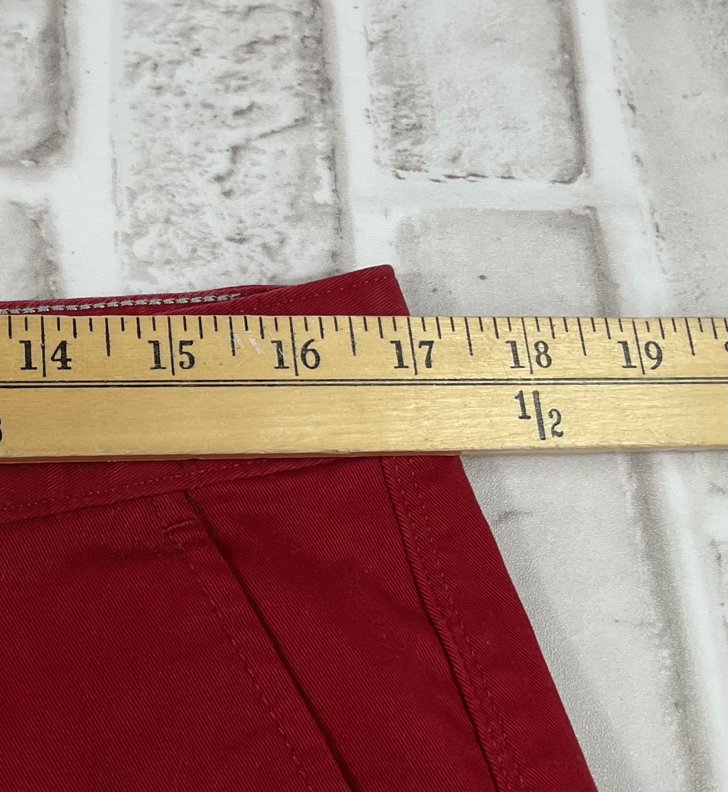 Eddie Bauer Shorts Womens Sz 12 Red Legend Wash Slightly Curvy Stretch Pockets
