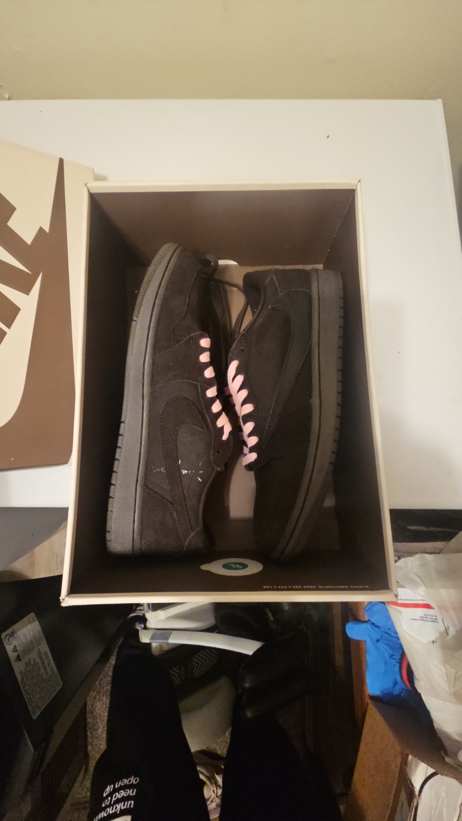 Nike Air Jordan 1 Low Top Leather Lace-Up Sneakers Black/Pink 553558-062