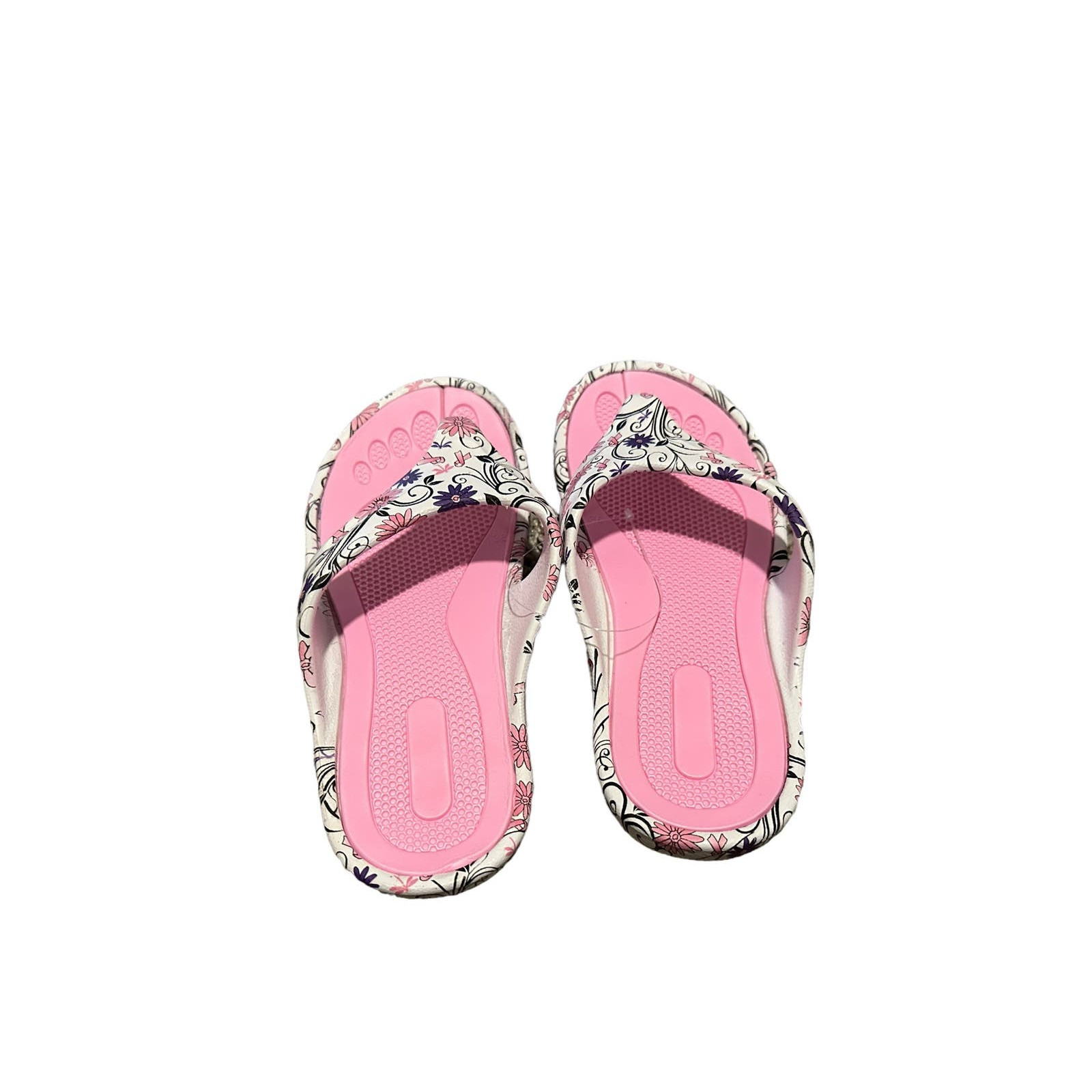 Copied – GreaterGood Women’s 6 Fancy Flower and Ribbon Pink and White Flip Flops
