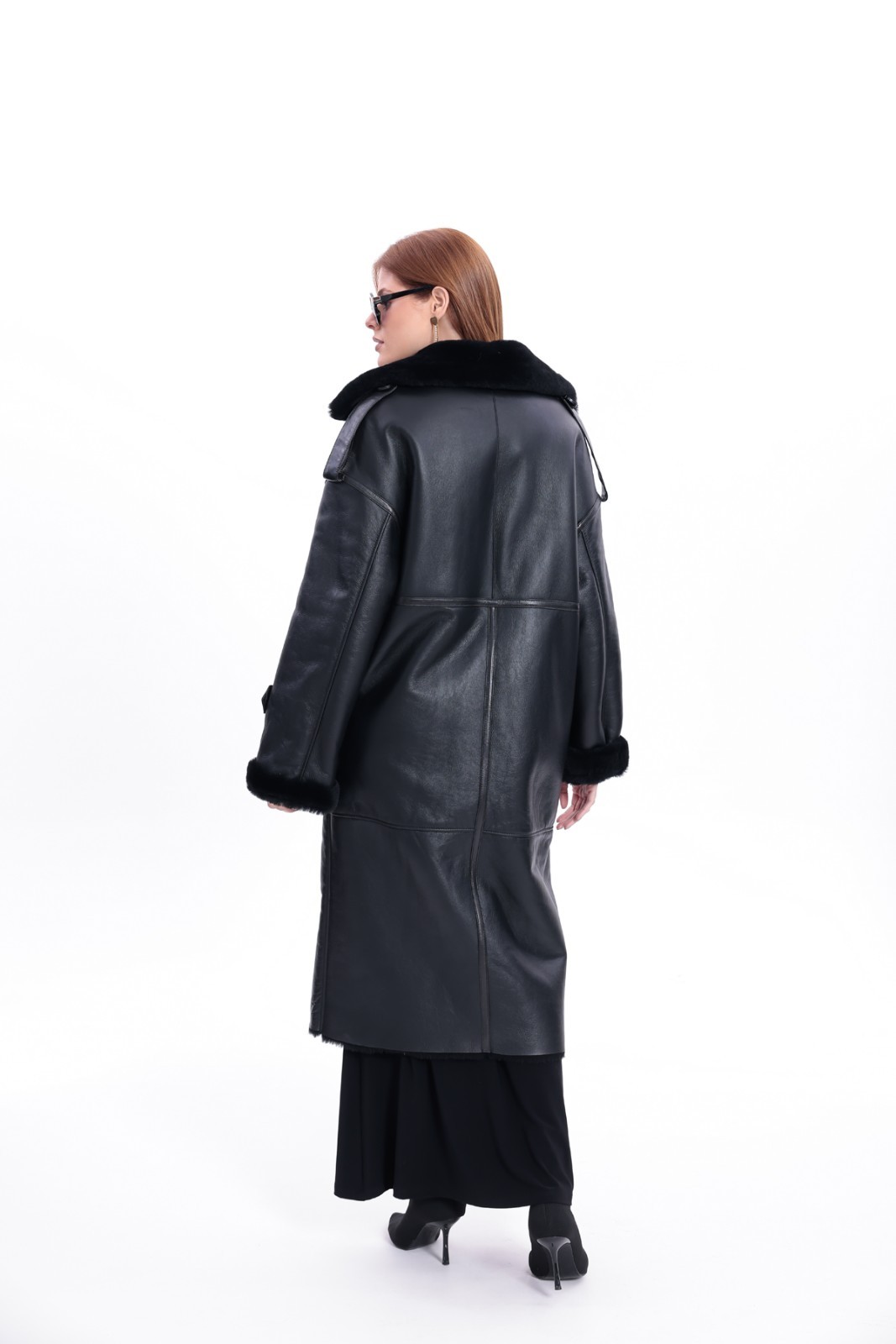Women’s Black Shearling Coat Fur Collar Wide Collar Long 110 cm 43″