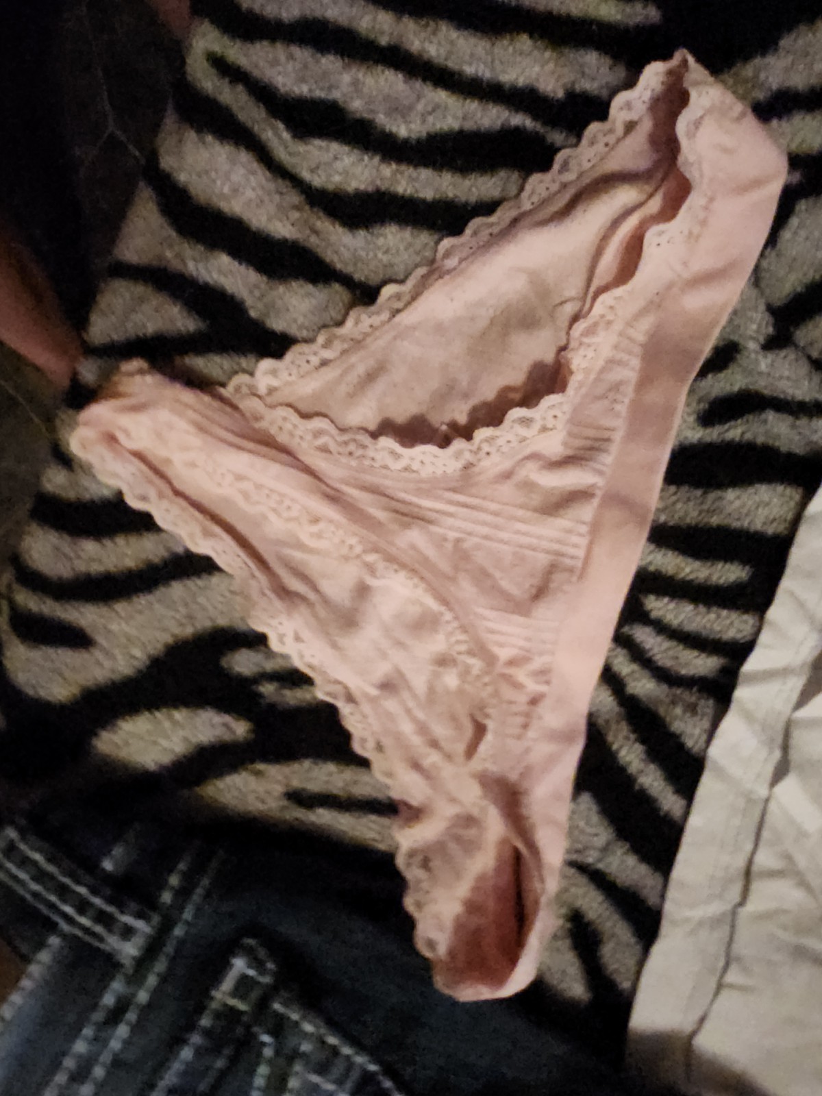 Victoria’s Secret Women’s Pink Solid Cotton Lace Trim Thong Panties Size M