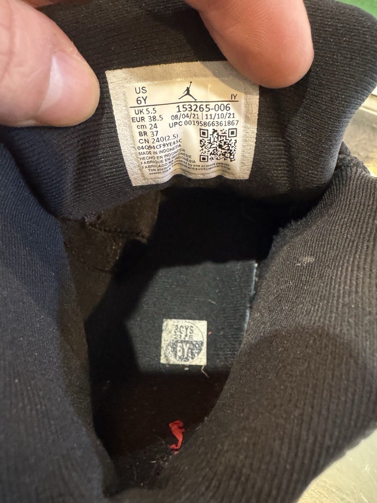 Air Jordan 12 Retro (GS) ‘Playoffs’ 2021 Size 6Y Black/White