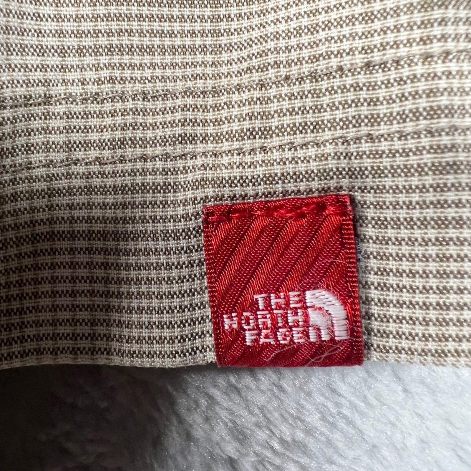 The North Face Mens Tan Plaid Short Sleeve Hiking Shirt Vent Hidden Pocket Med