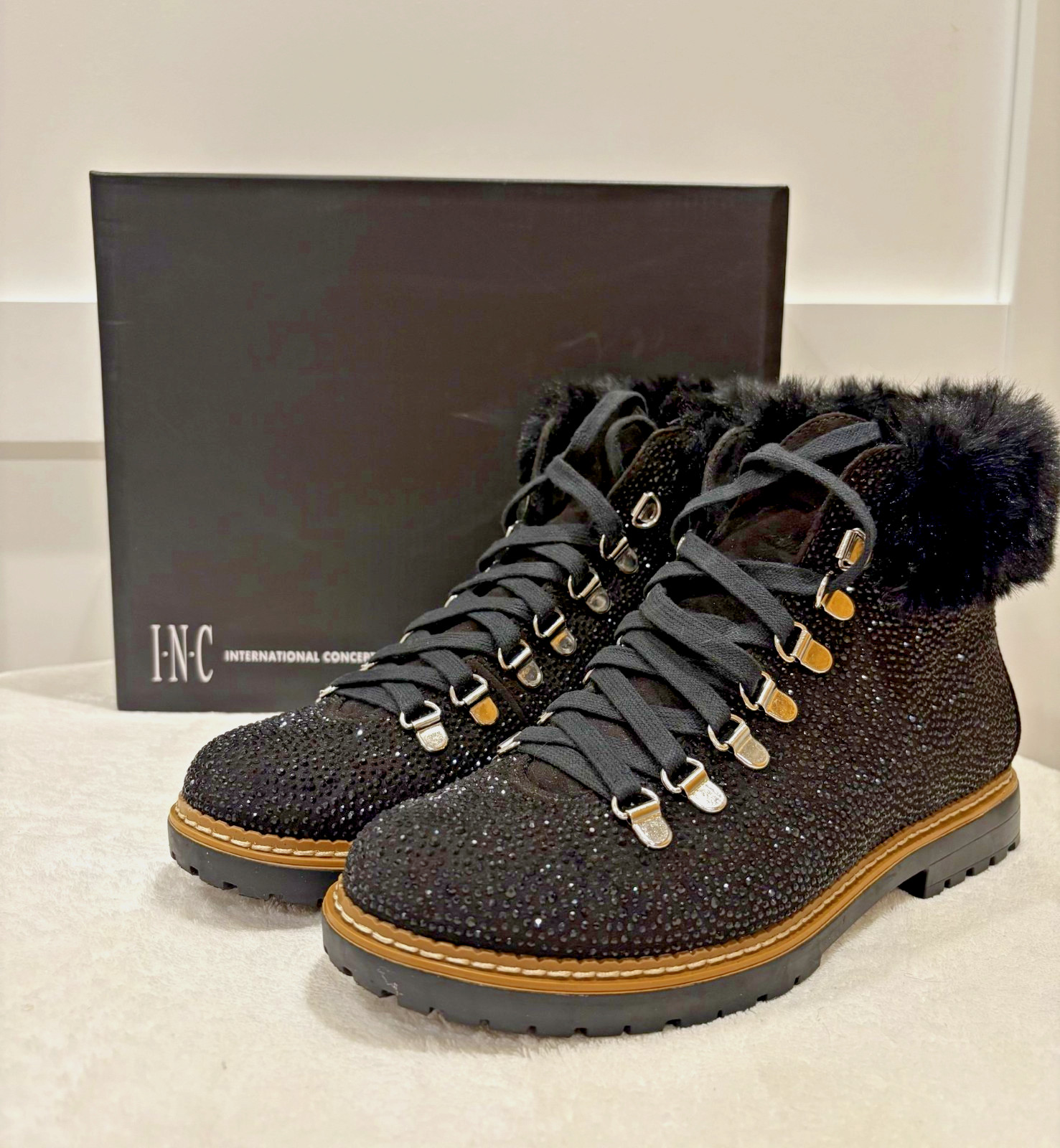 NEW ~ I.N.C. PRAVALE CRYSTAL LACE-UP ANKLE BOOTS ~ SIZE 8 (NIB)