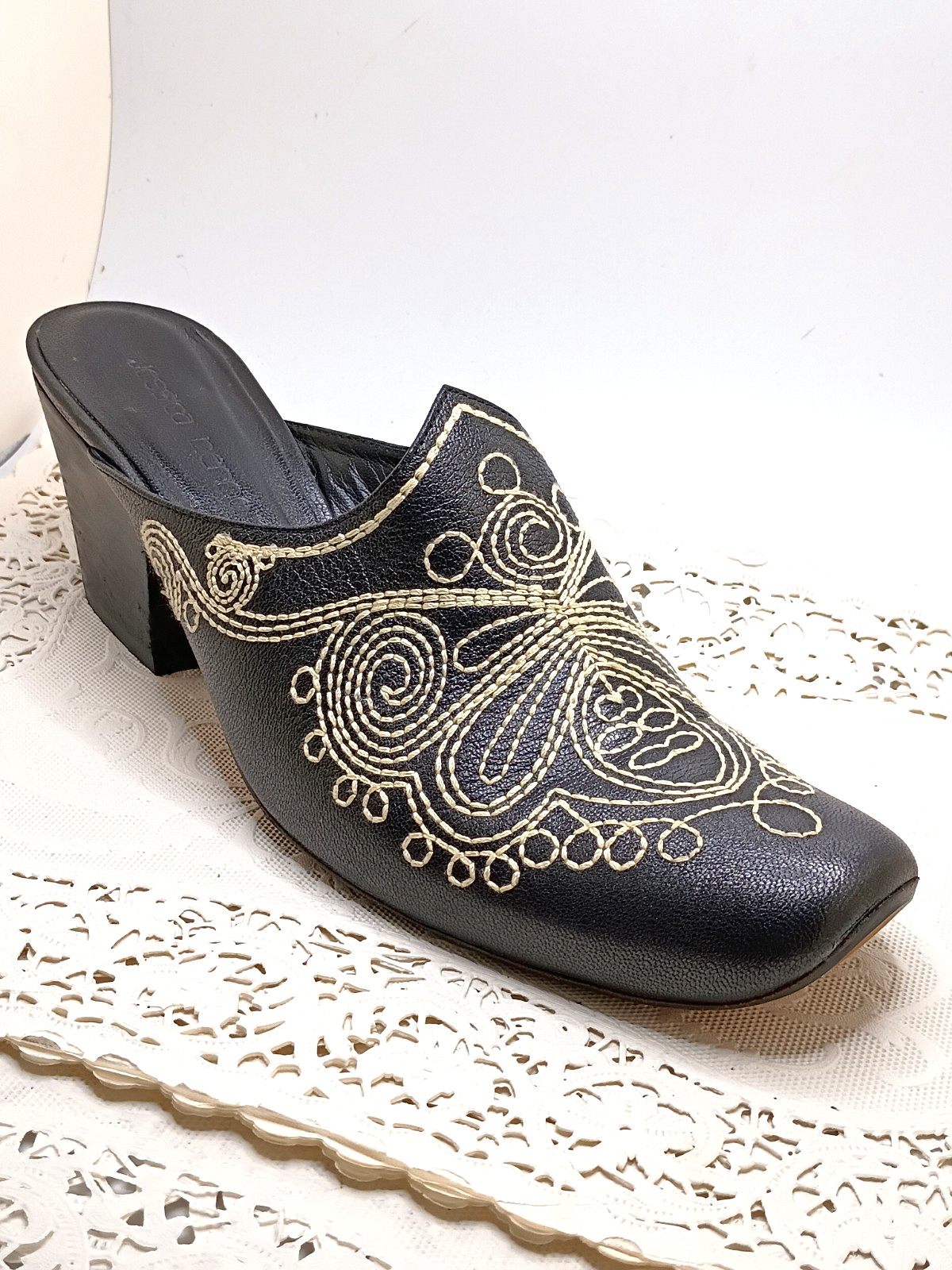 Jessica Bennett Size 9 Black Leather Mule Embroidered Bootie Festival Cosplay