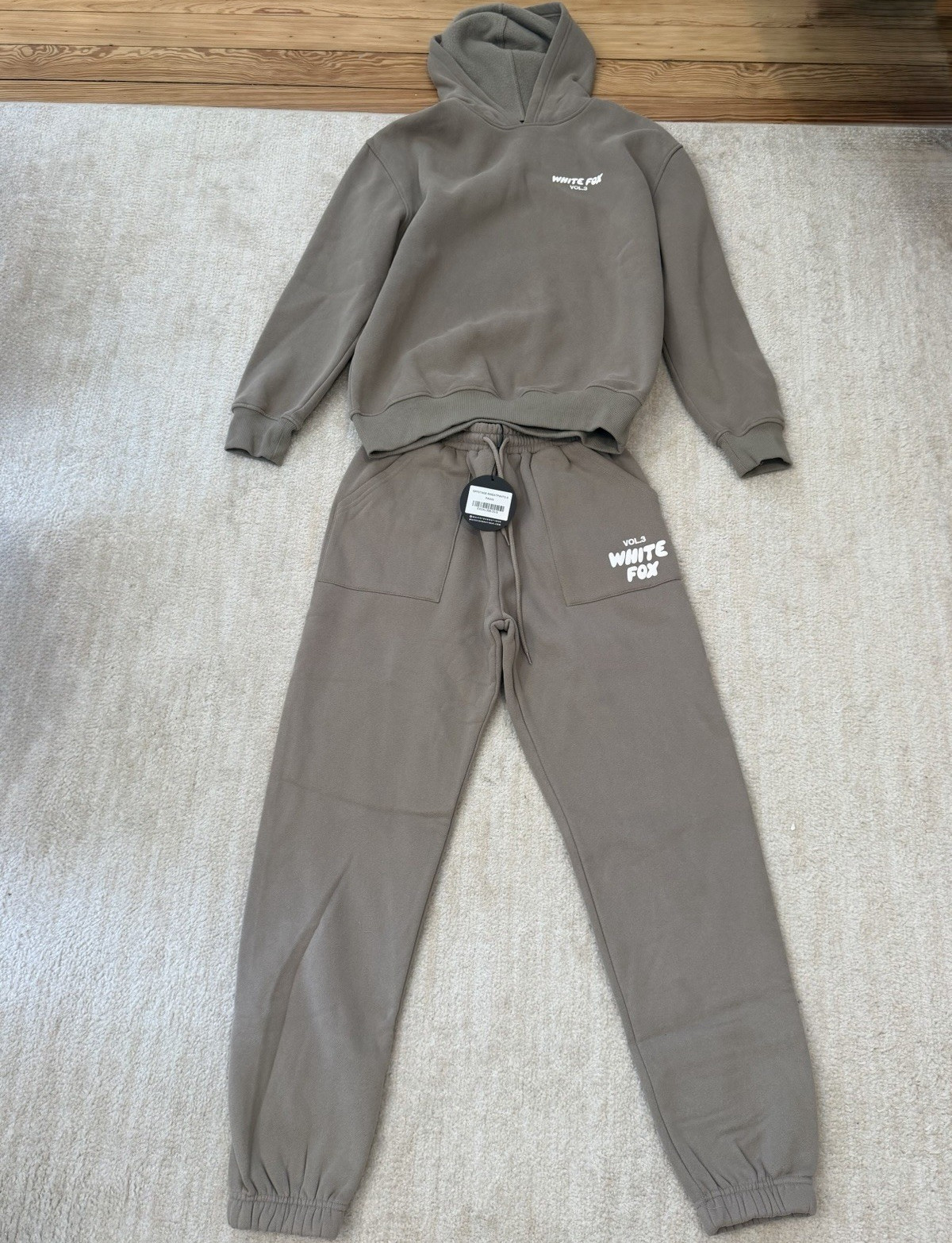 WHITE FOX Vol.3 2-Piece Fleece Sweatsuit Hoodie & Tapered Joggers Gray S