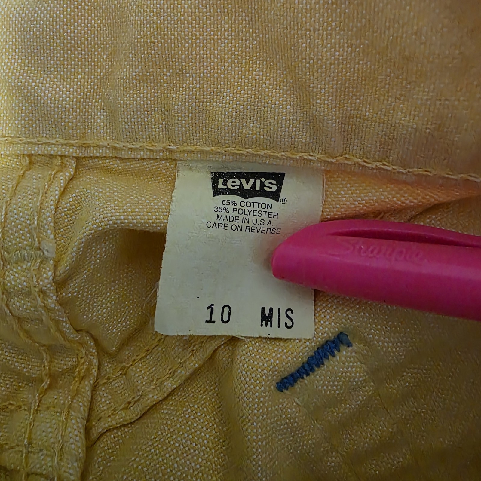 NWT VINTAGE -2002- Levis 577 Jeans USA Size 10 Yellow Wide Leg Cropped Baggy Y2K