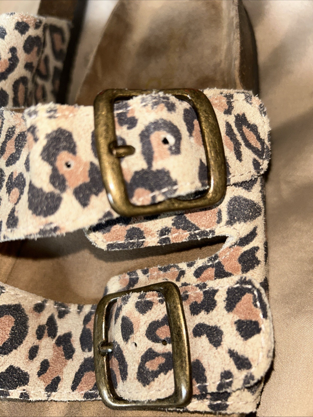 Mountain Sole Women’s Leopard Print Leather Buckle Comfort Slide Sandal Size 7.5