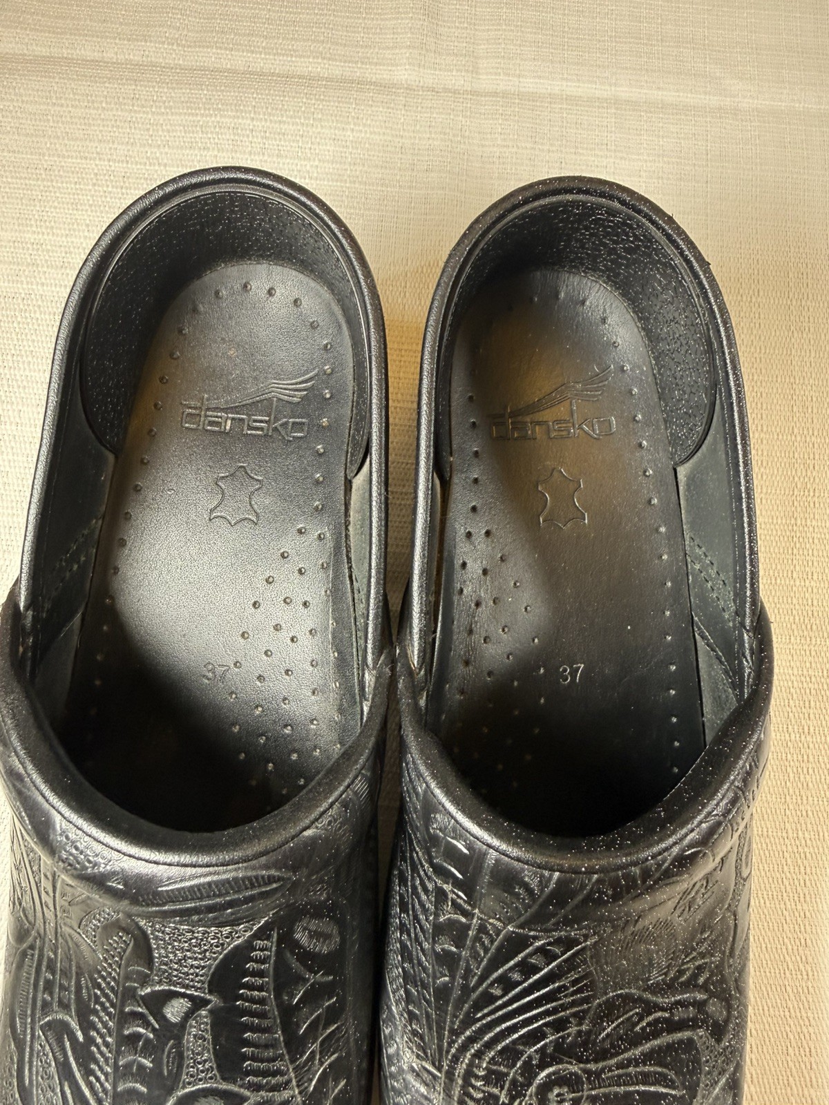 Dansko Professional Clogs EU 37 US 6.5 7 Black Embossed Leather Tooled Shoes