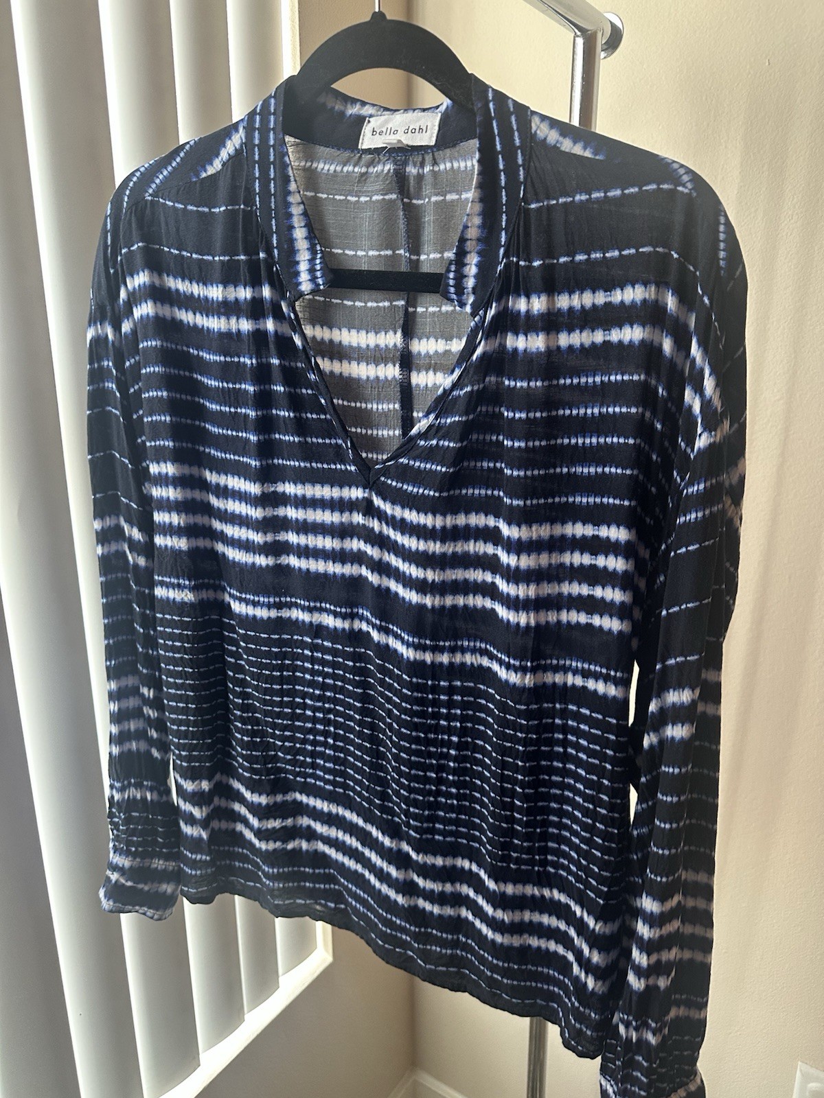 Bella Dahl Navy Blue Print Blouse, Size Medium, MADE IN USA