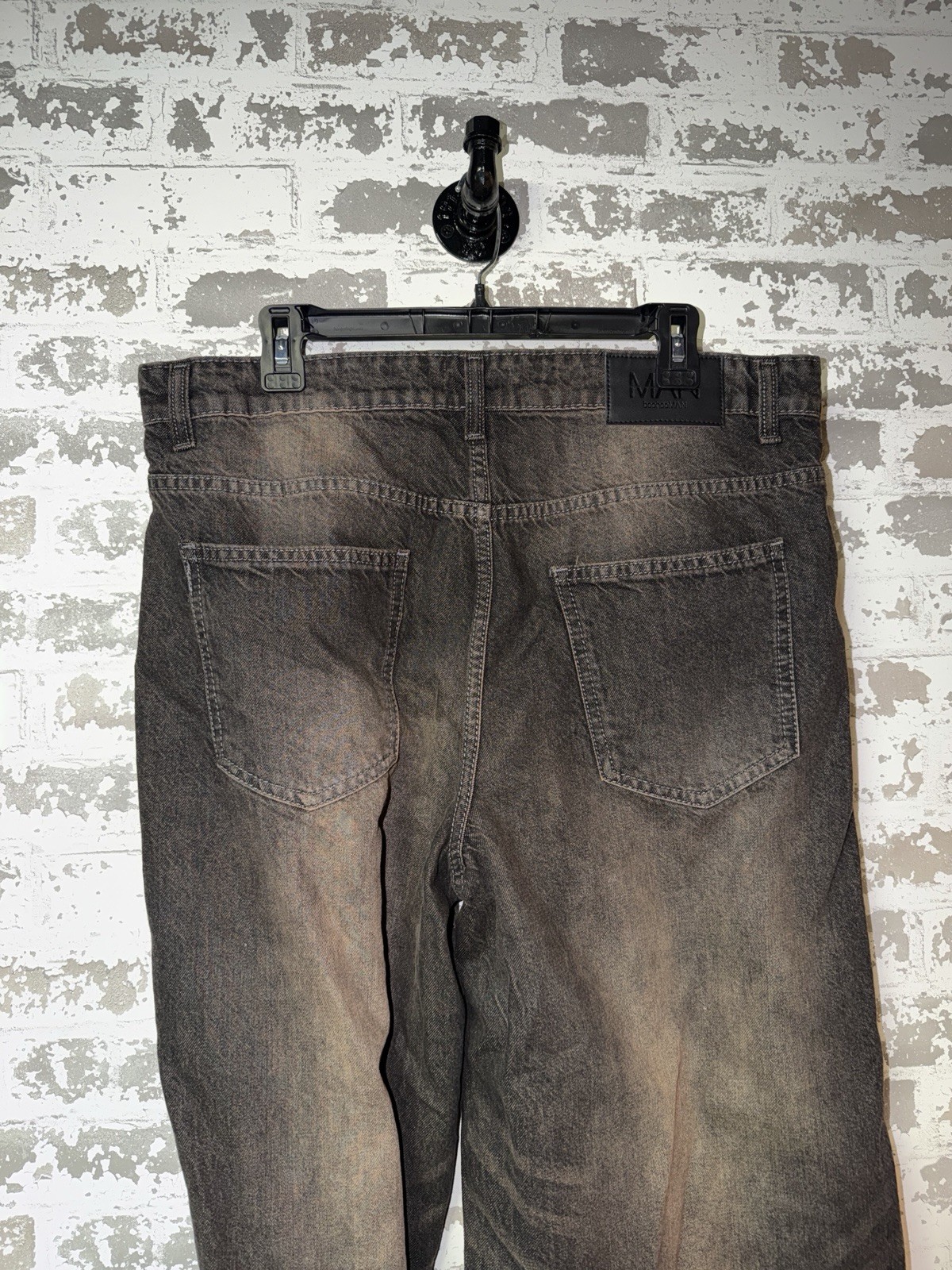 NWT! BoohooMAN Tall Baggy Rigid Washed Jeans – Brown – Size 36