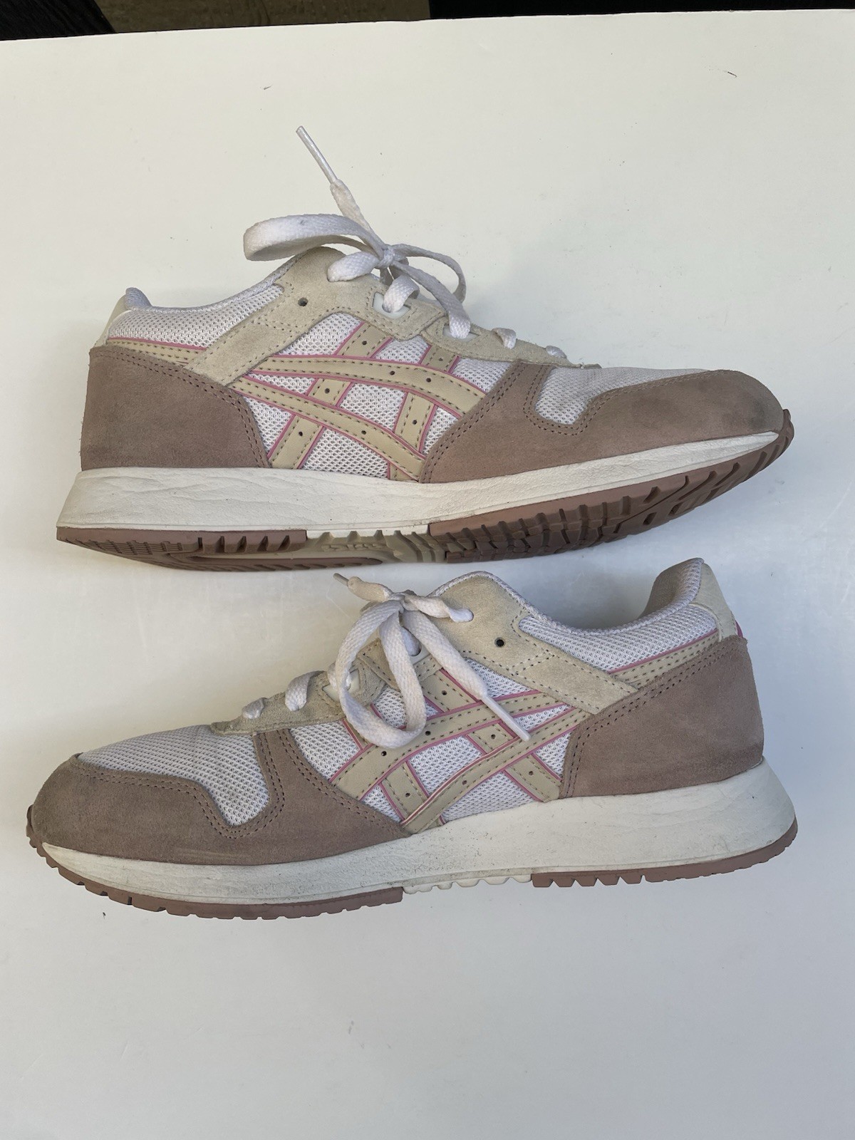 ASICS Lyte Classic Beige Cream Tan Mesh Suede Sporty Sneakers Womens Size 8