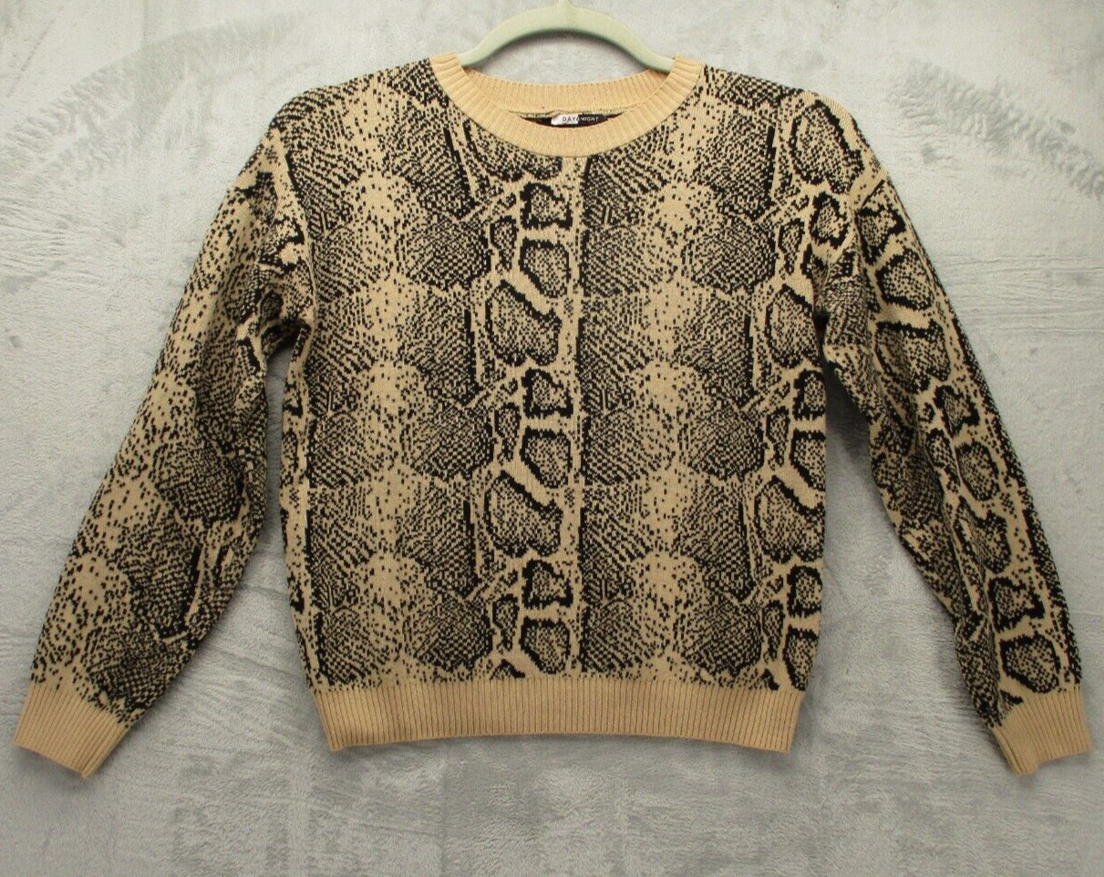 Day & Night Sweater Women’s Large Beige Black Geometric Pattern Tight Knit