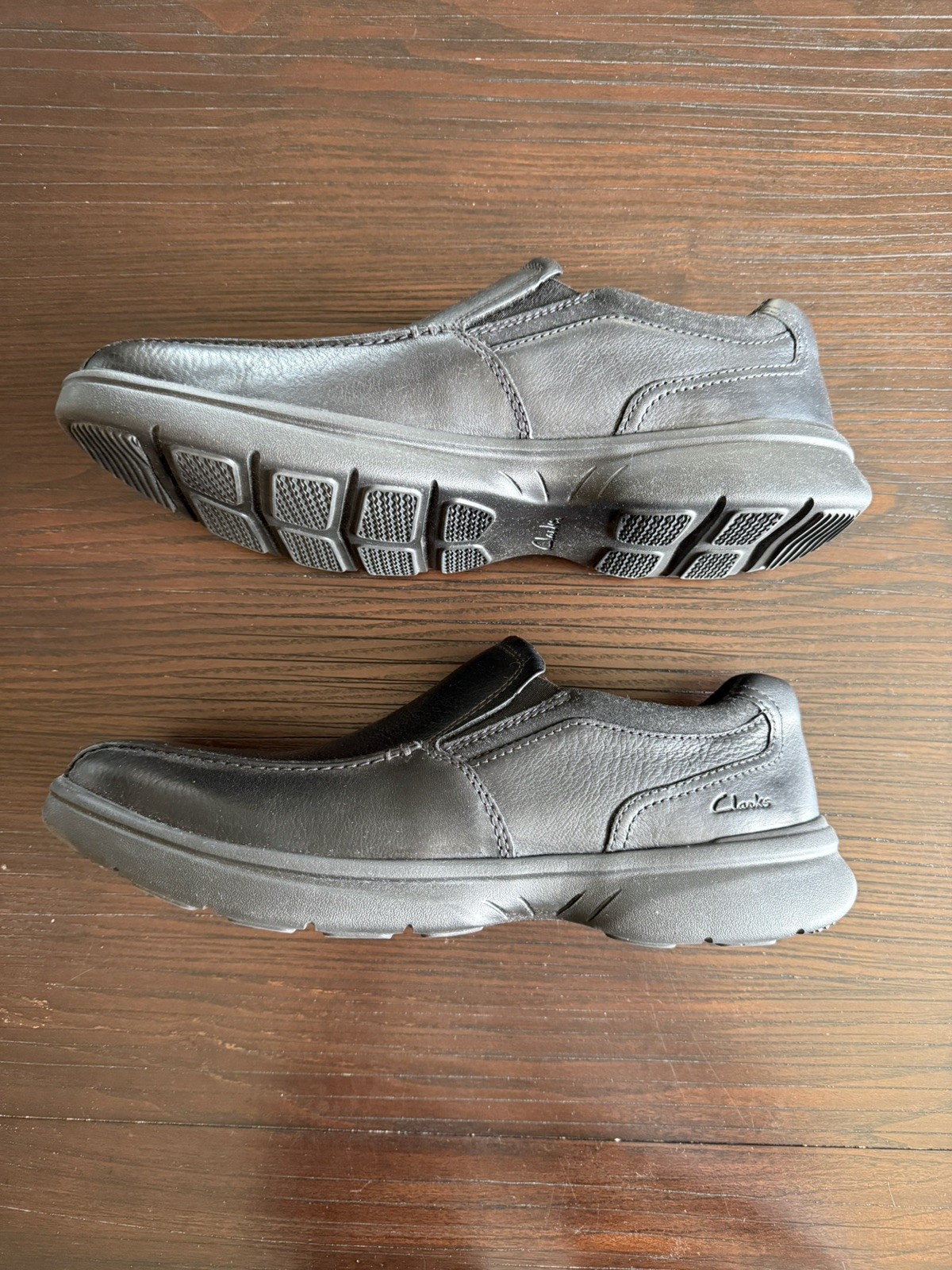 Clarks Bradley Step (slip on) Black Tumbled Leather M13 (SMALL, maybe 12.5?)