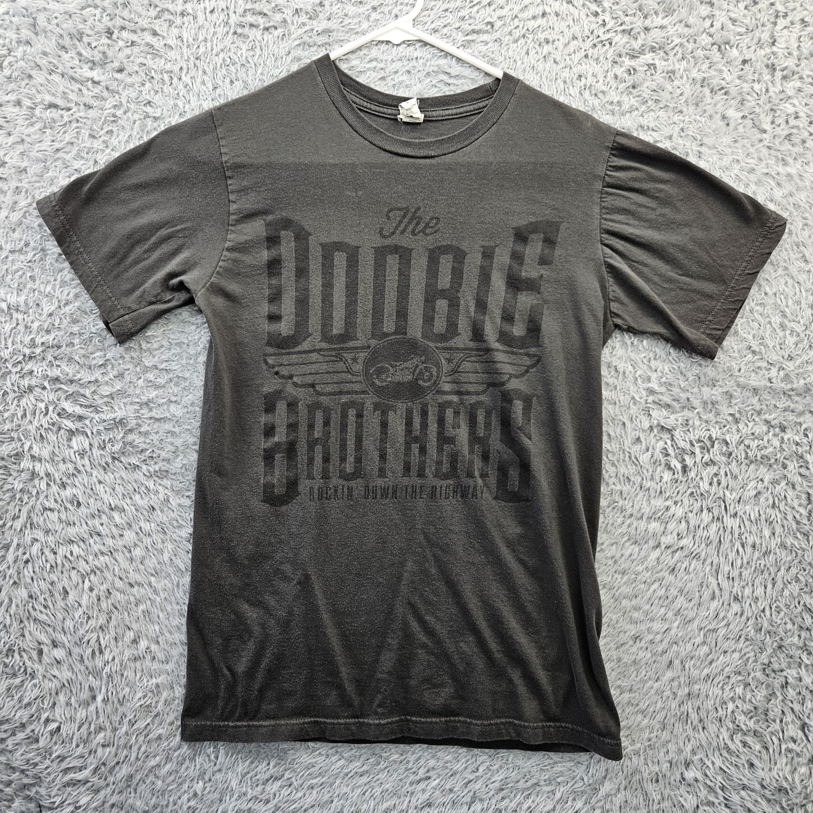 Doobie Brothers T Shirt Small Vintage 2004 Rockin Down the Highway Anvil Gray