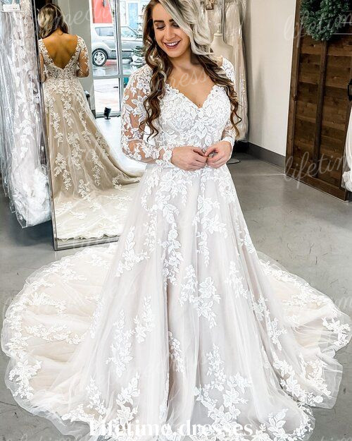 Classic Wedding Dresses Long Sleeves White Ivory Elegant V Neck Bridal Gowns