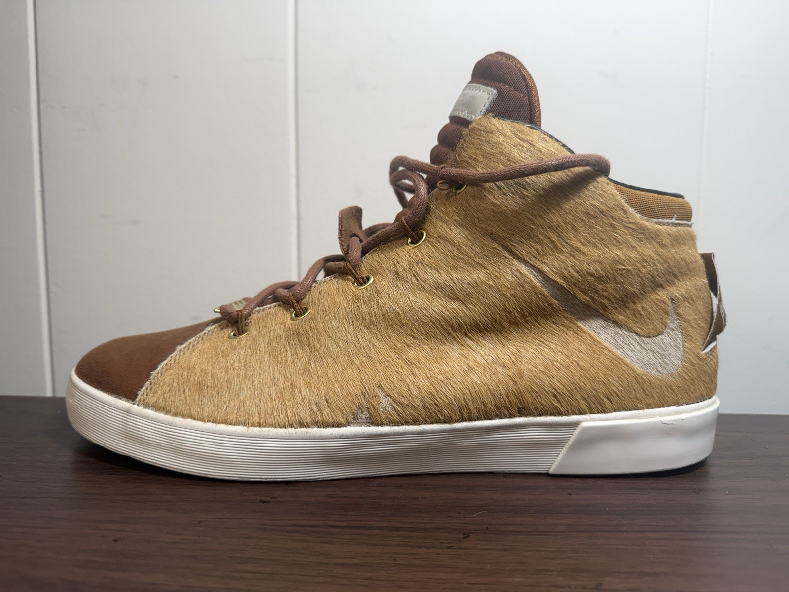 Size 11 – Nike LeBron 12 NSW Lifestyle Lion’s Mane