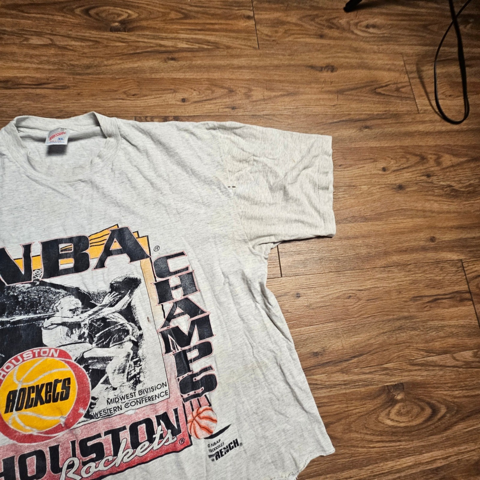 Vintage 1994 Houston Rockets NBA Champs Trench T-Shirt XL Jerzees 90s Thrashed