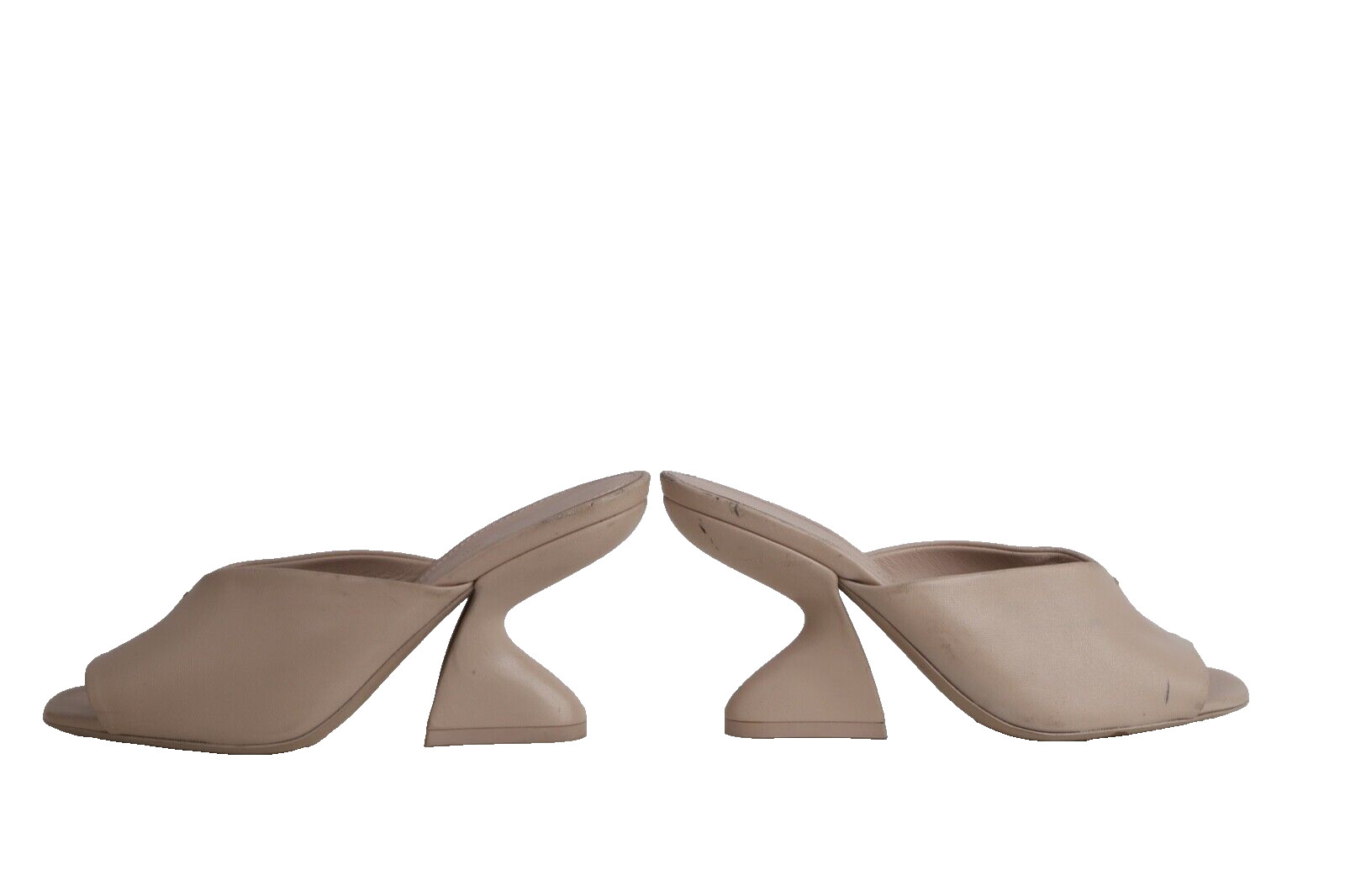 Salvatore Ferragamo Sansu Carrara Cream Leather F-Heel Pointed Toe Mules Shoes 6