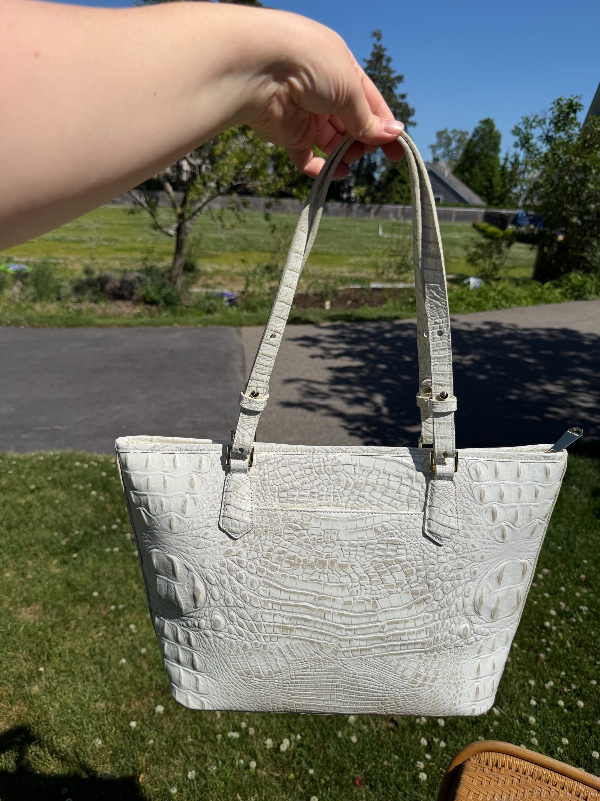 Brahmin Medium Asher Tote – White Croc Embossed Melbourne Leather w Tassel Charm