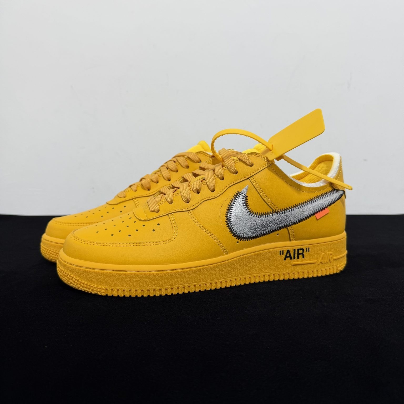 Nike Air Force 1 Low University