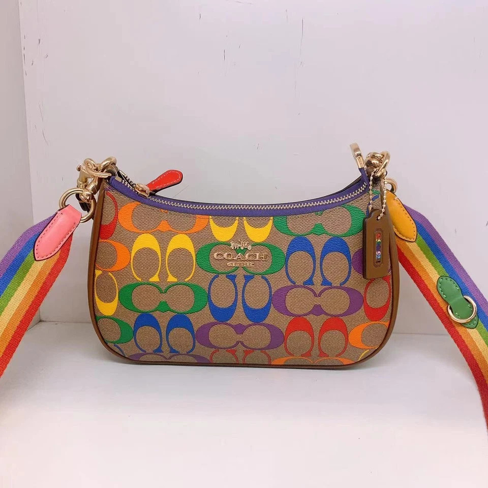 NWT Coach Teri Shoulder Bag In Signature Canvas