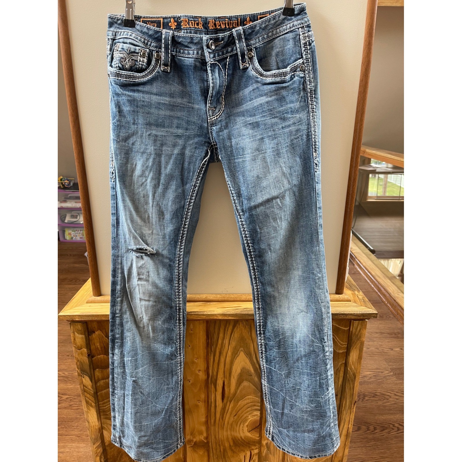 Rock Revival Very Bootcut Jeans Blue Distressed Thick Stitch 30×31 RJ8221B8
