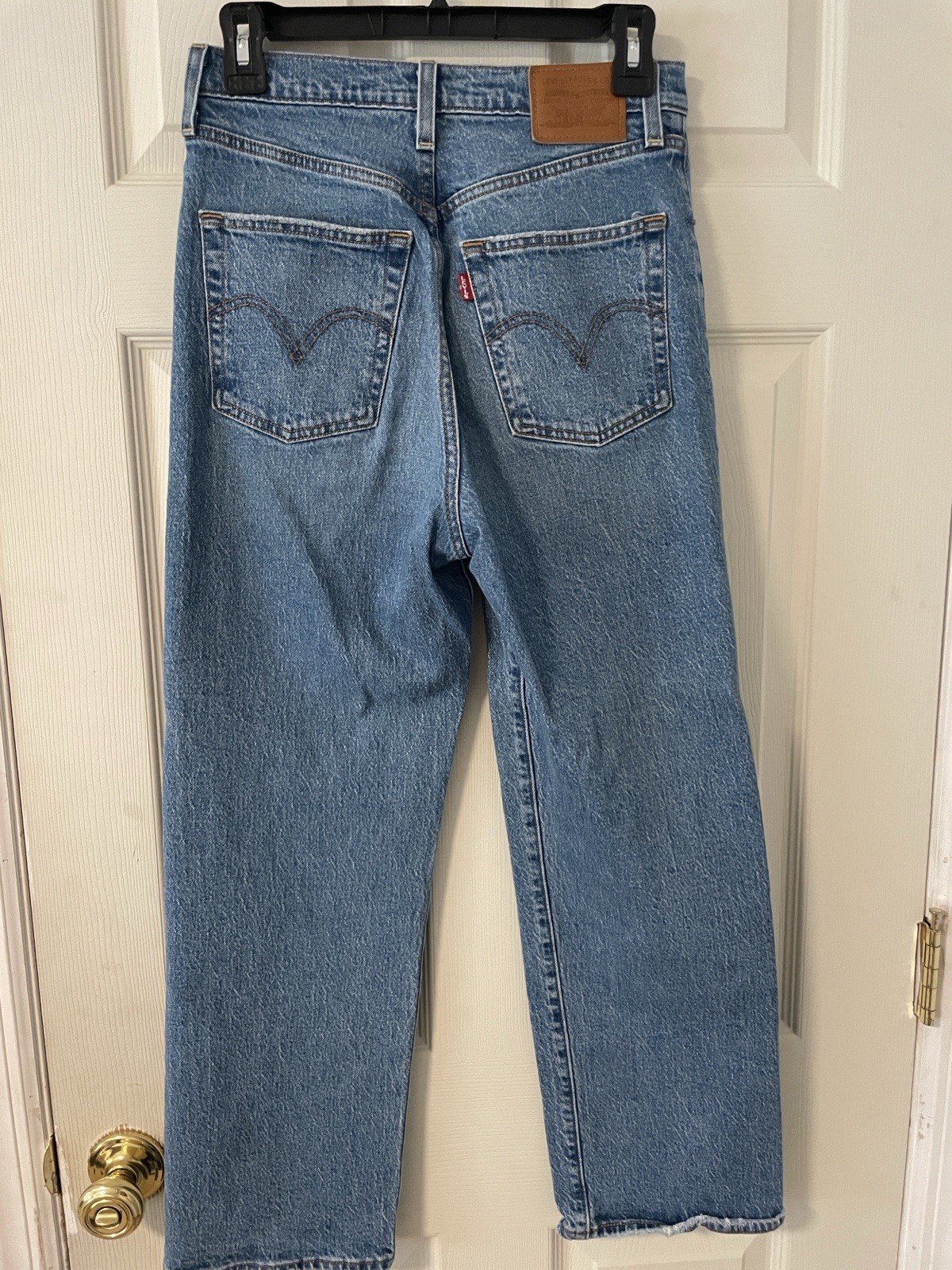 Levi’s Premium Ribcage Straight Ankle Jeans Women’s Size 27 High Rise 99% Cotton