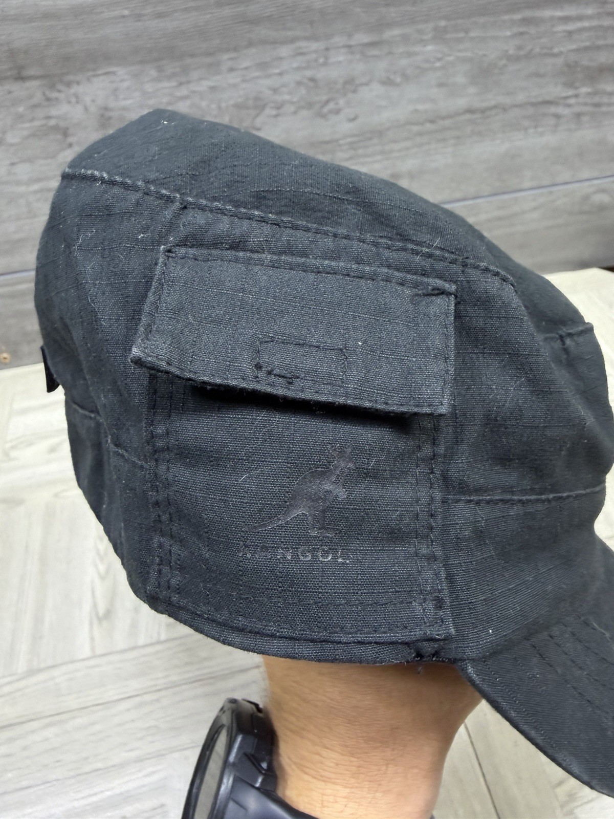 Kangol Black Flexfit Army Cap Hat Kangaroo Logo Lightweight S/M