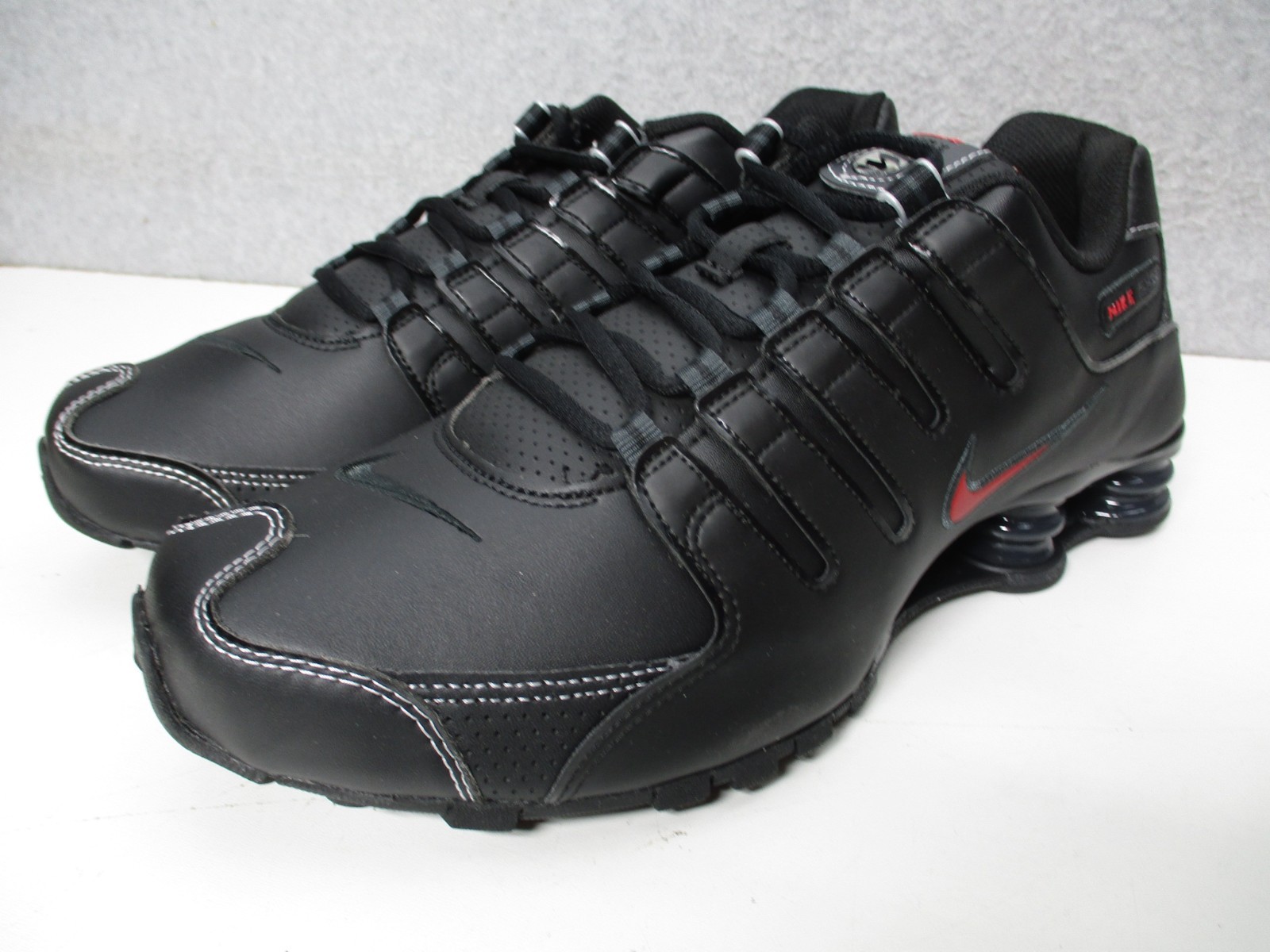 Nike Shox NZ Black Black Varsity Red Sneaker Shoes Mens Size 11