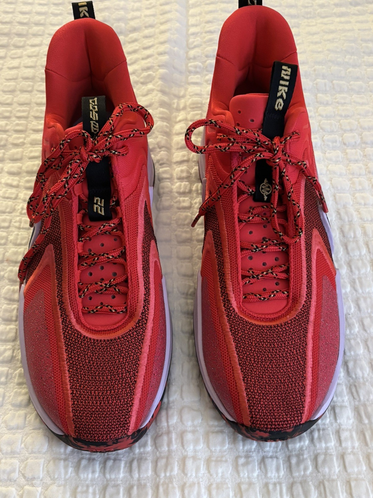 Nike Cosmic Unity 2 Basketball Sneakers in Siren Red, Speckled laces, Black Gold