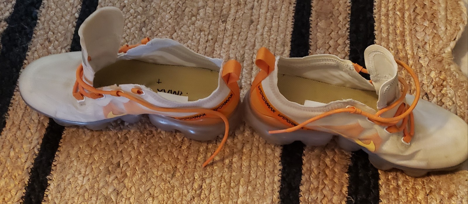 Nike Air VaporMax 2019 White Orange Peel Sz 7-1/2 (AR6632-102)