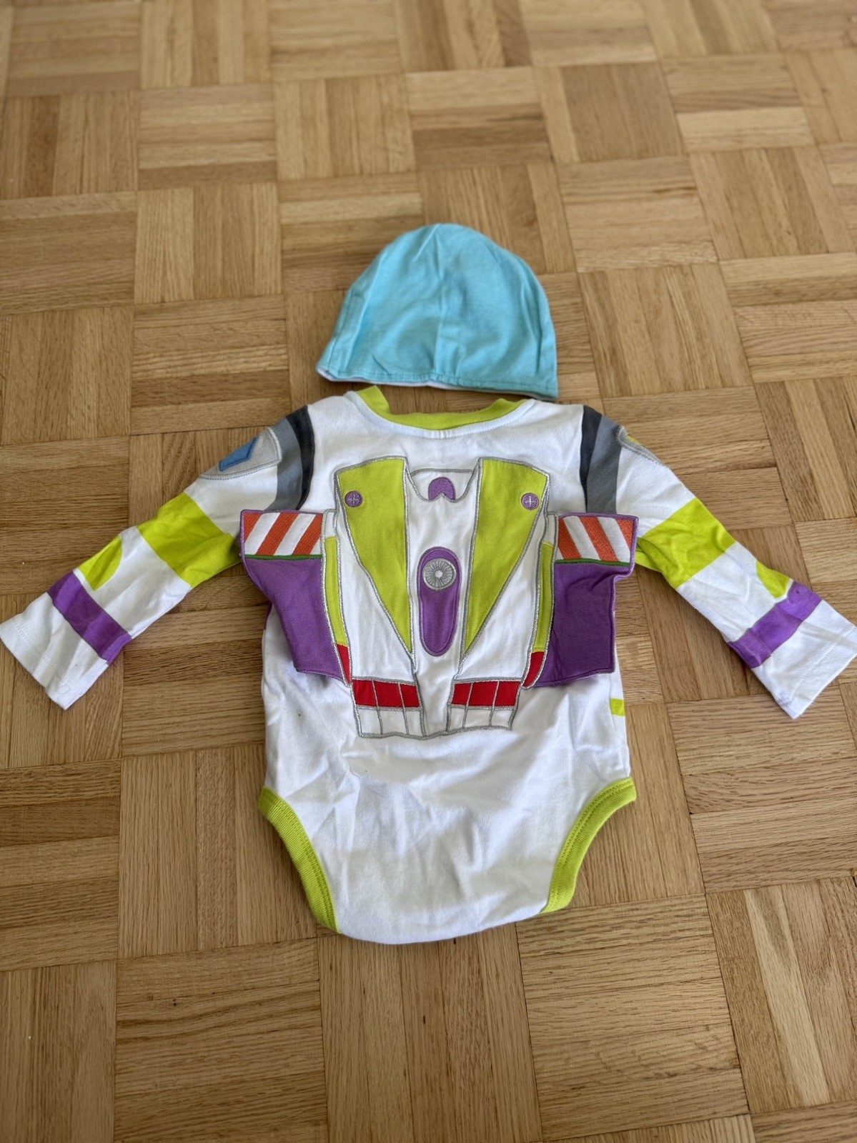 Disney Store Baby Buzz Lightyear Costume Bodysuit Hat Set 12-18M Toy Story EUC