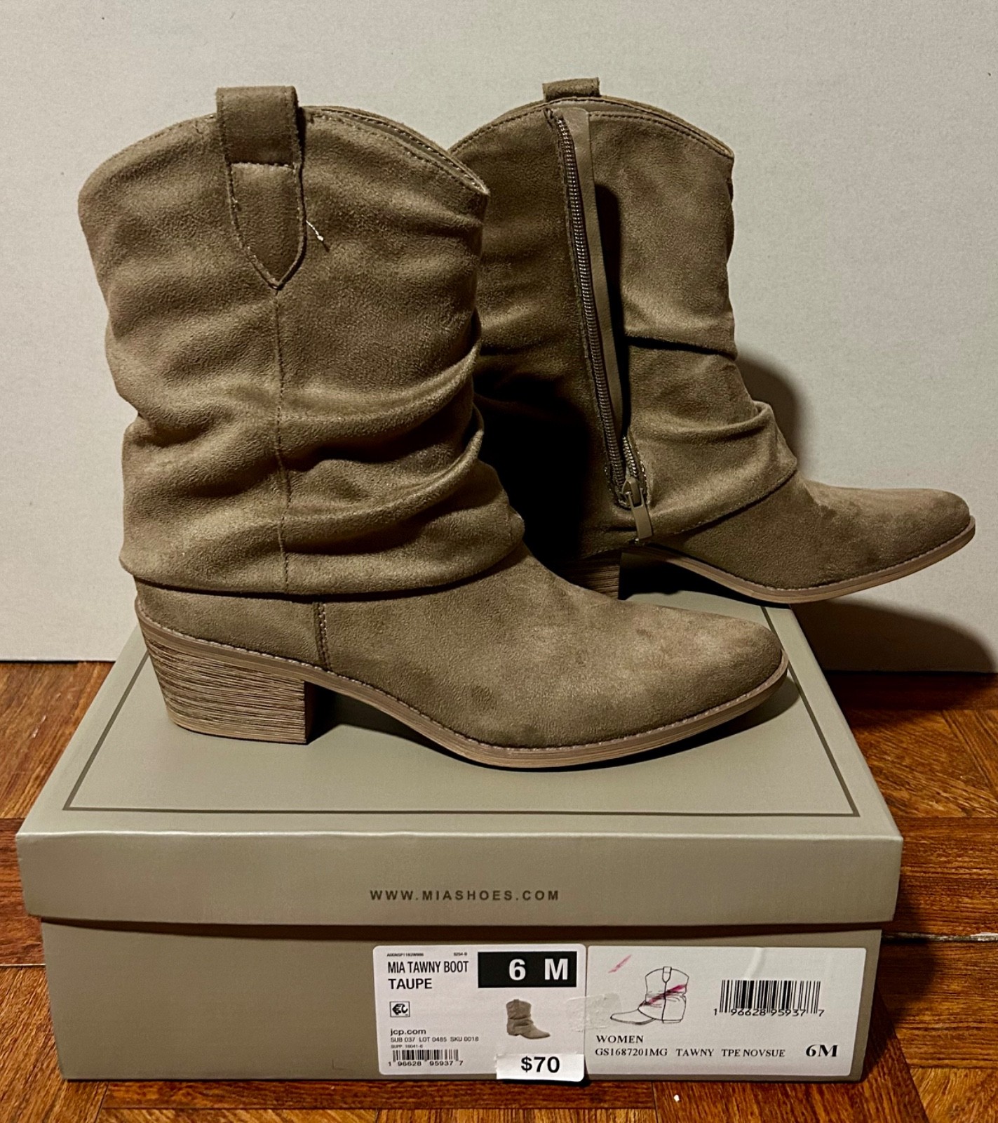 Mia Tawny Boots size 6 new