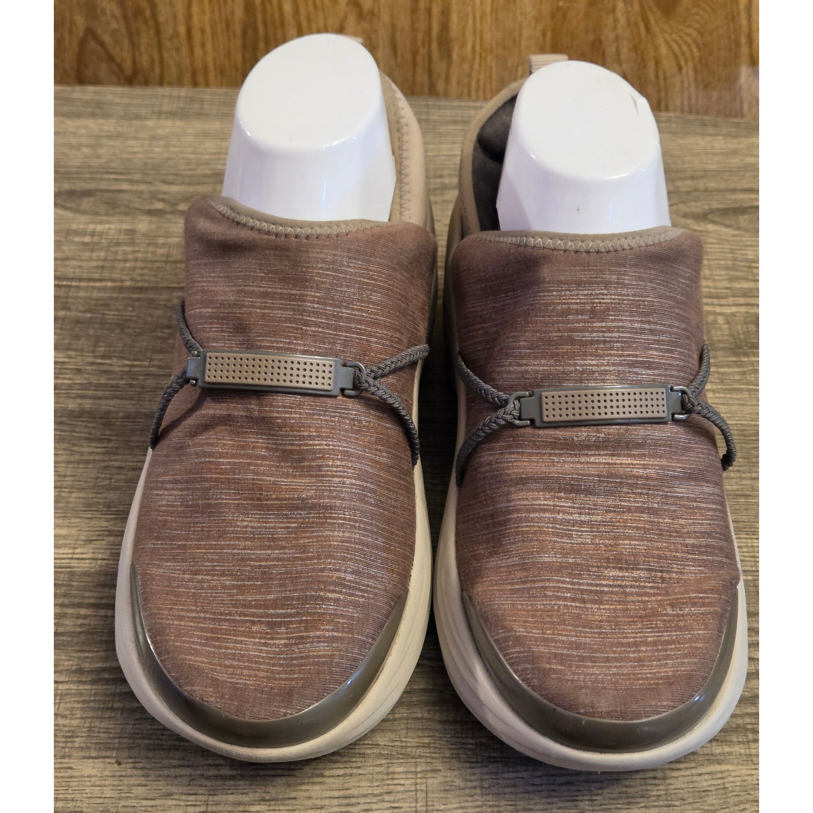 Bzees Zing Slip On Platform Loafer Shoes Womens Size 9 Wide Gray