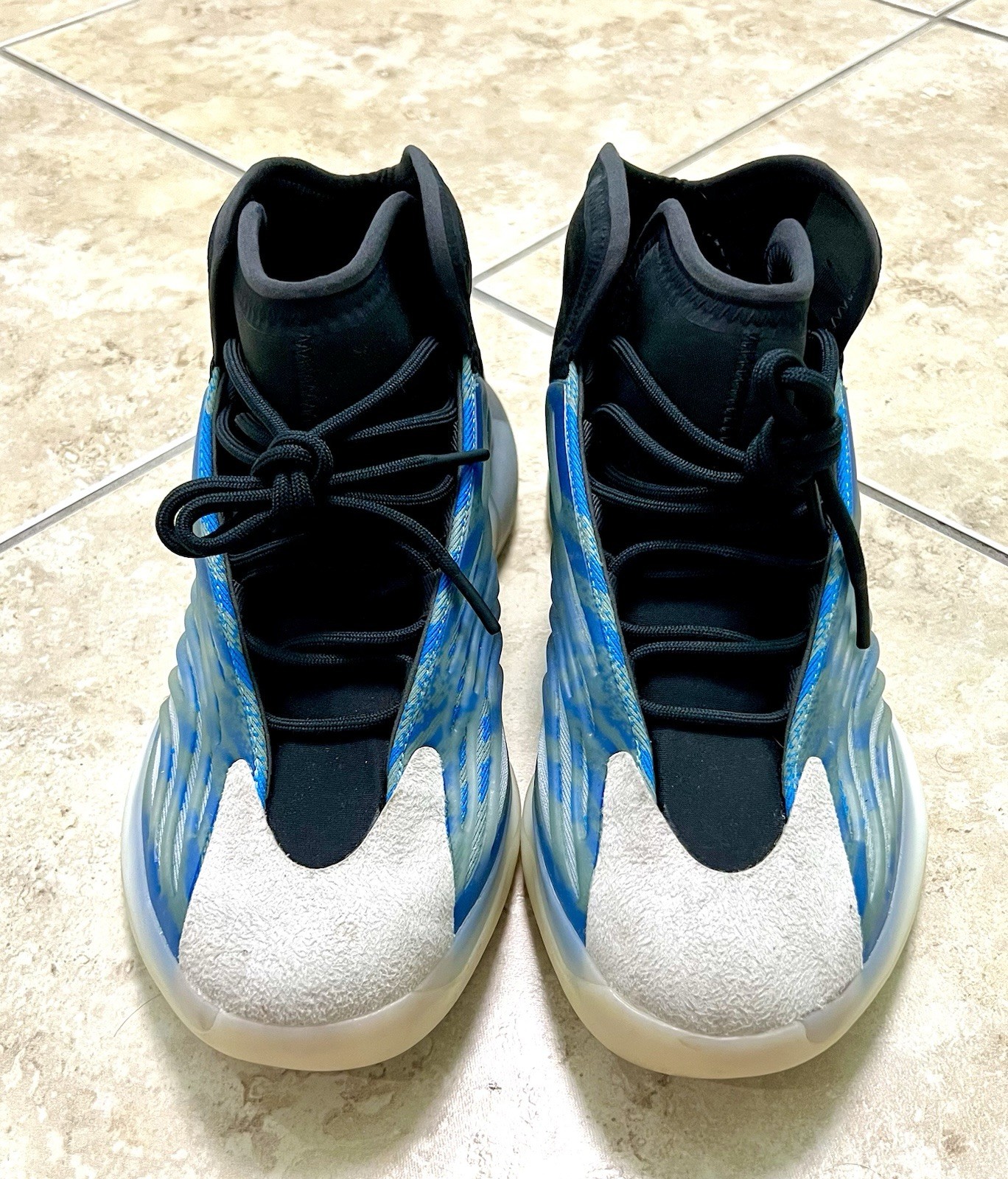Yeezy Quantum Frozen Blue Size 11.5 Excellent Condition