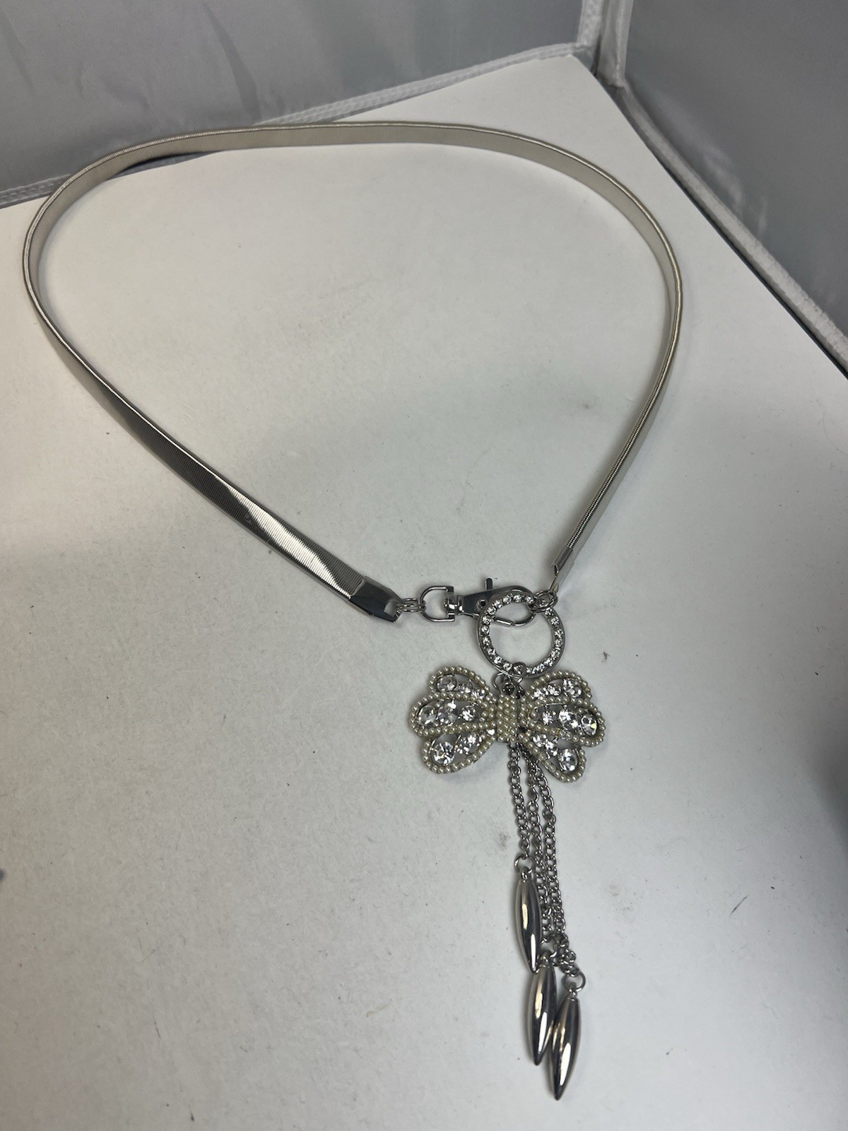 Vintage Silver Tone Pearl Rhinestone Bow Dangle Tassel Snake Chain Belt