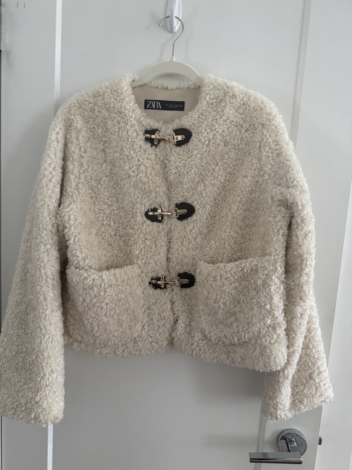 ZARA Teddy Sherpa Jacket Cream Ivory Faux Shearling Toggle Coat Size Small