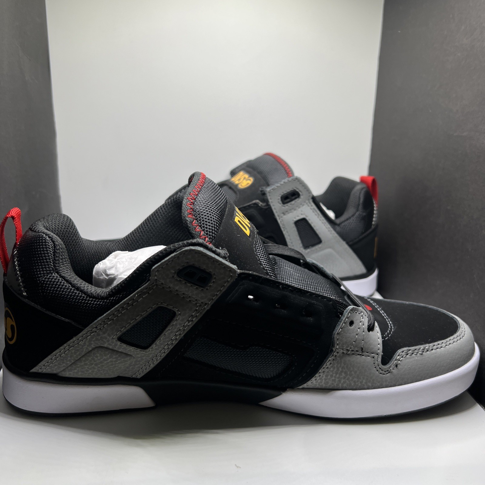 Mens DVS Comanche Skate Shoe Black Charcoal Gold Size 9.5