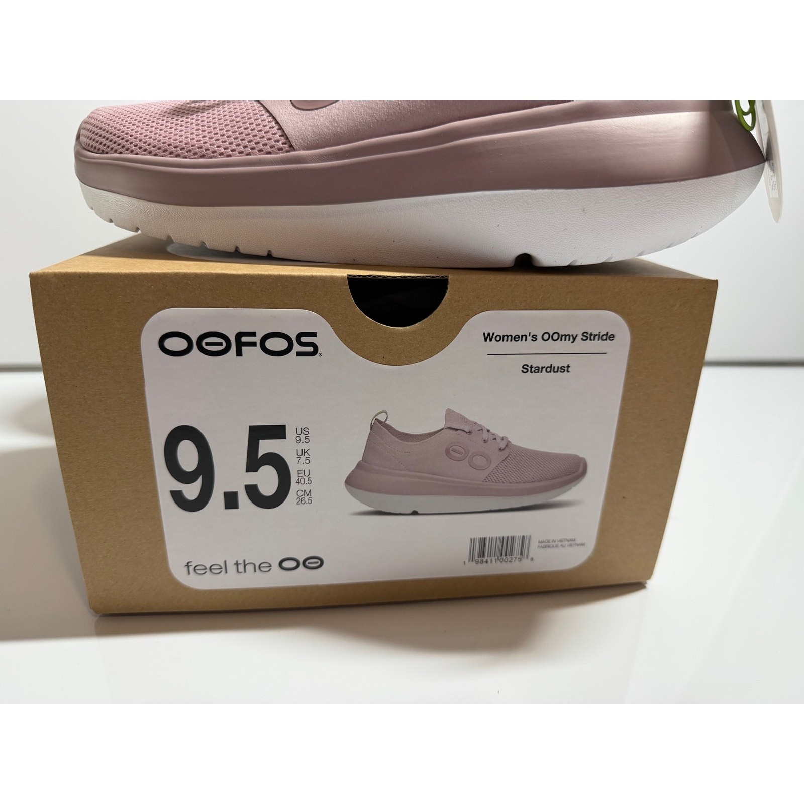 NWT women 9.5 (true to size) OOmy Stride Lace Up Shoe in White Pink Stardust